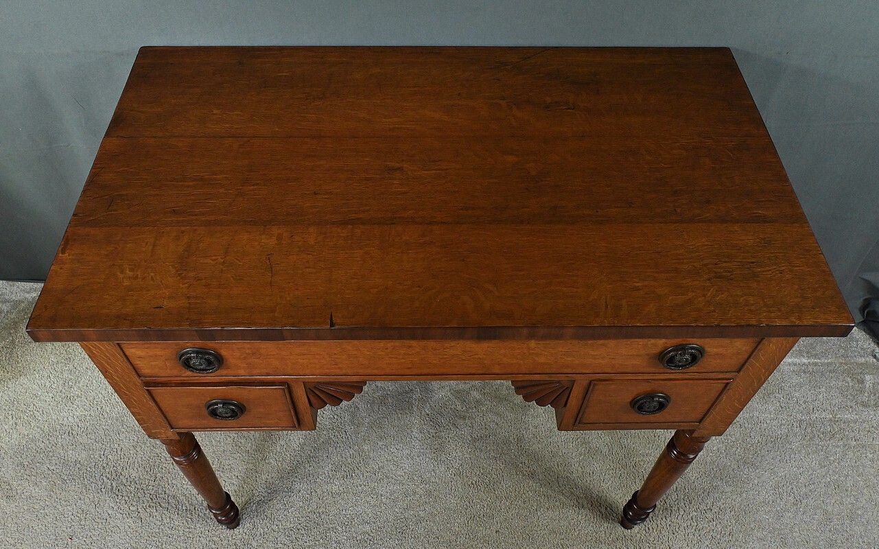 Small Oak Desk, Victorian Period, England – Late 19th Century photo Furniture