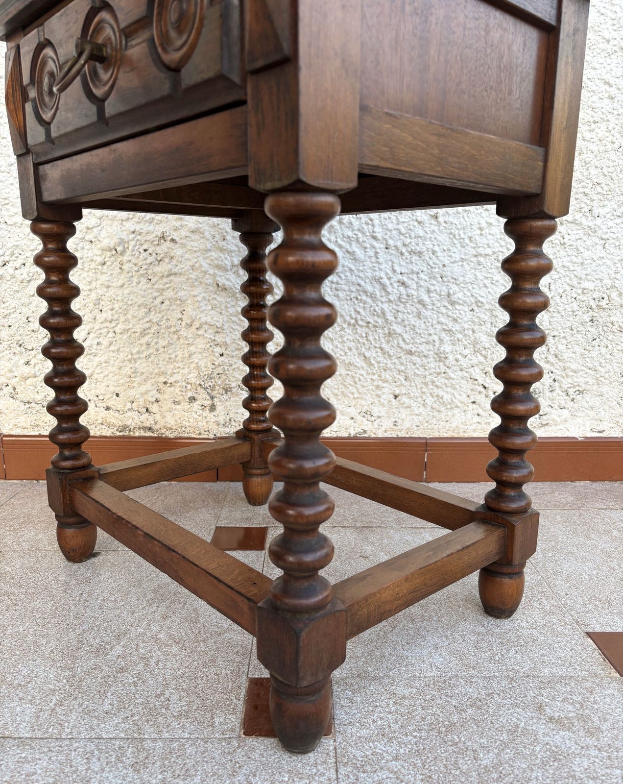 Early 20th Century Spanish Carved Wood End Table Or Nightstand With One Drawer photo vinterior