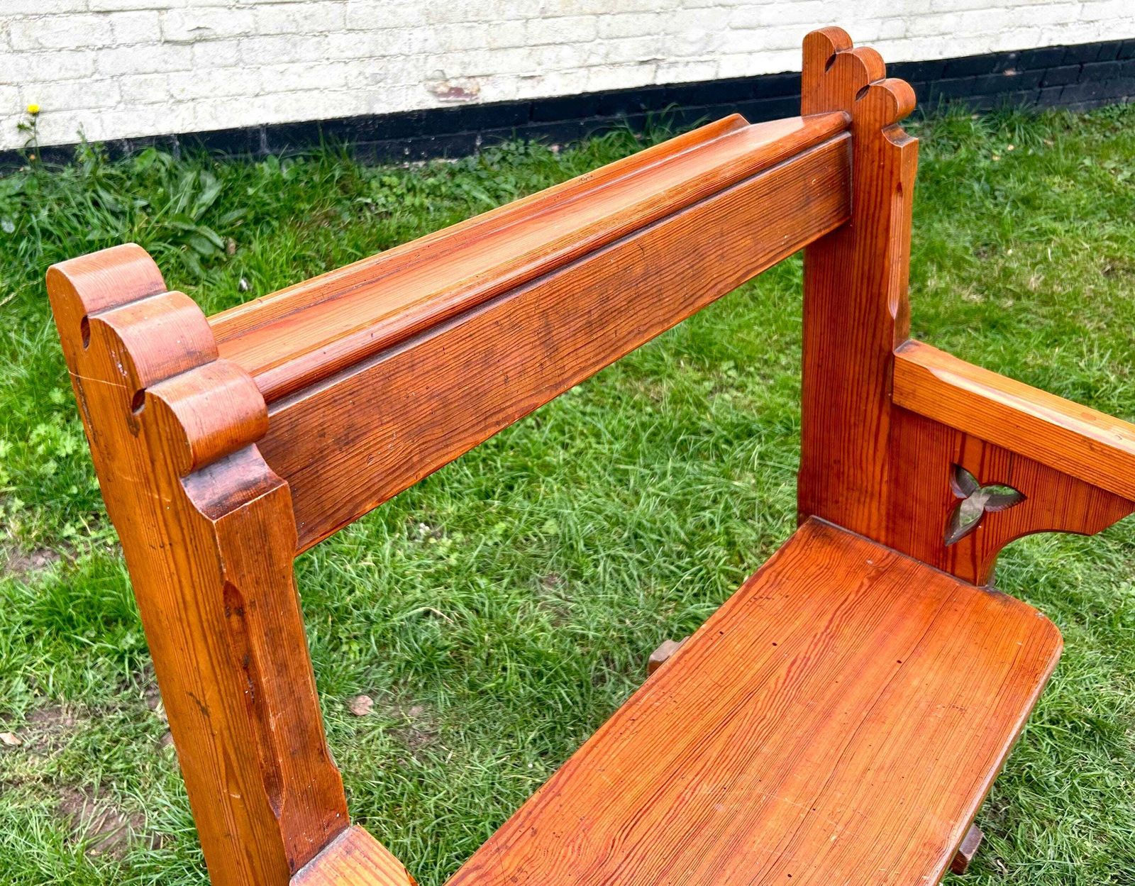 Gothic Victorian Pitch Pine Church Pew Bench Chairs Vintage Industrial Retro Kitchen Seating Gothic Oak Wooden Hall Way Church photo Furniture