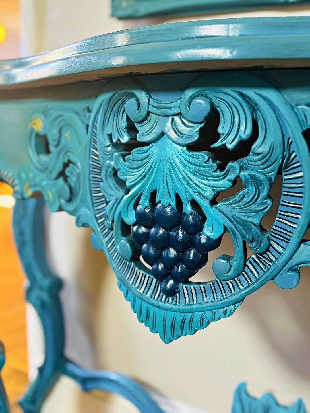 photo vinterior Mid Century Rococo Style Hand Painted Console