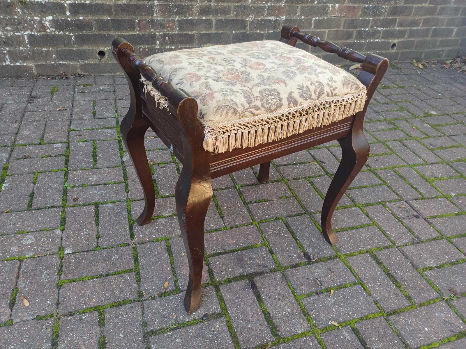 Antique Edwardian Mahogany Piano Stool With Storage, Floral Upholstery And Cabriole Legs, Early 20th Century Vanity Bench