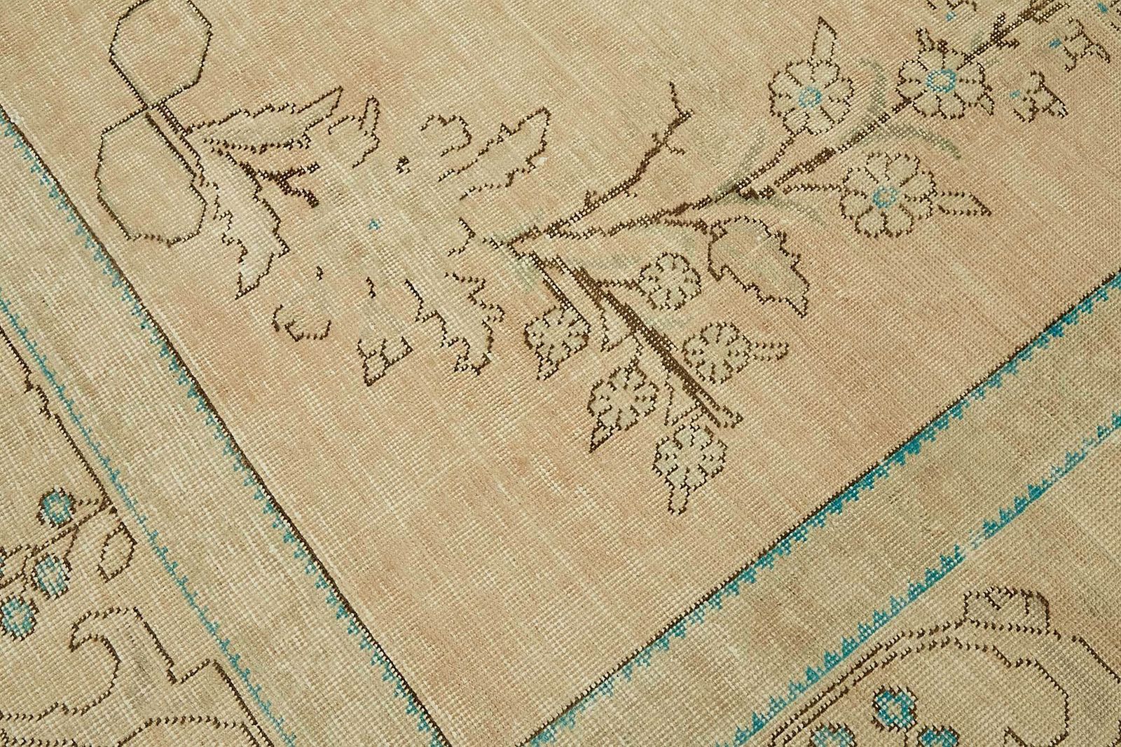 photo furniture Vintage Hand Knotted Rug 290 Cm X 374 Cm
