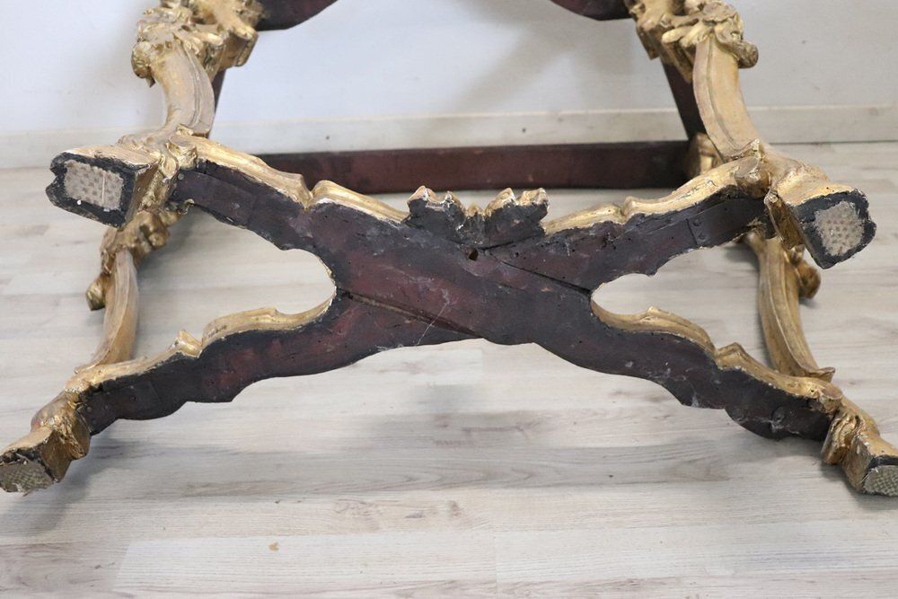 photo furniture Antique Carved And Gilded Wood Console Table With Marble Top, 18th Century