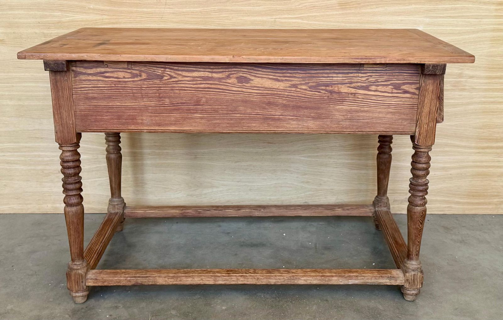 Table de réfectoire, de travail ou de cuisine française du début du XIXe siècle, à deux tiroirs photo furniture