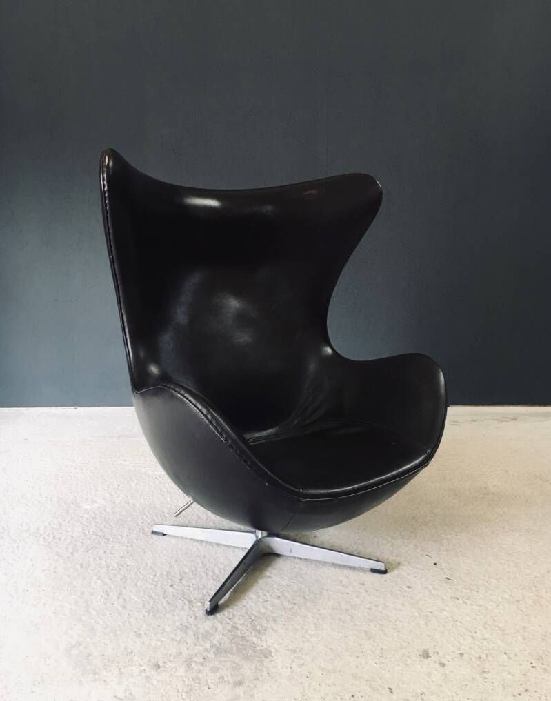 Mid Century Modern Scandinavische Design Leren Egg Chair Van Arne Jacobsen, Denemarken, Jaren 1970