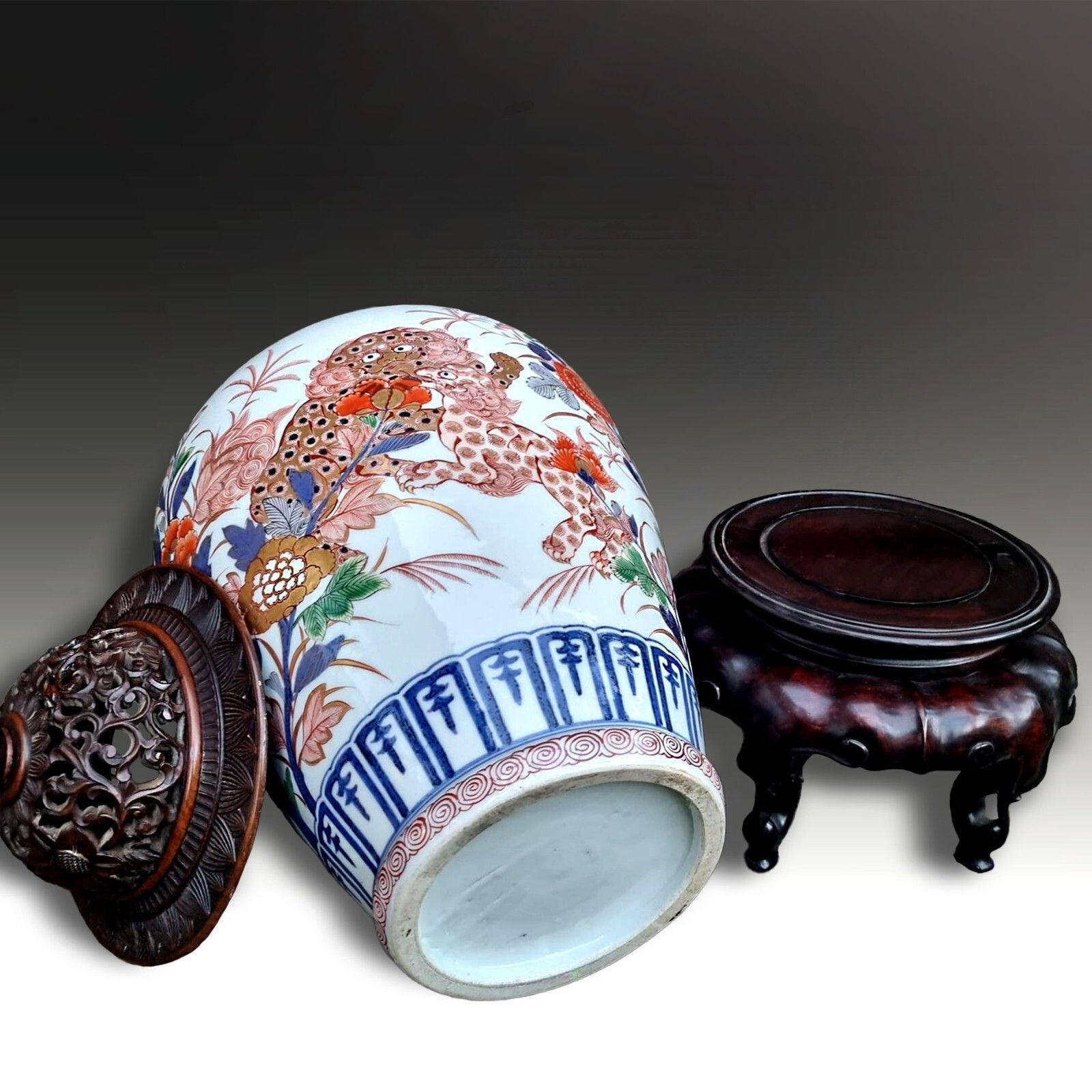 Japanese Outstanding Early Edo Arita Lidded Vase Circa 1680 1720 H. 60cm W/Stand photo 2522.0