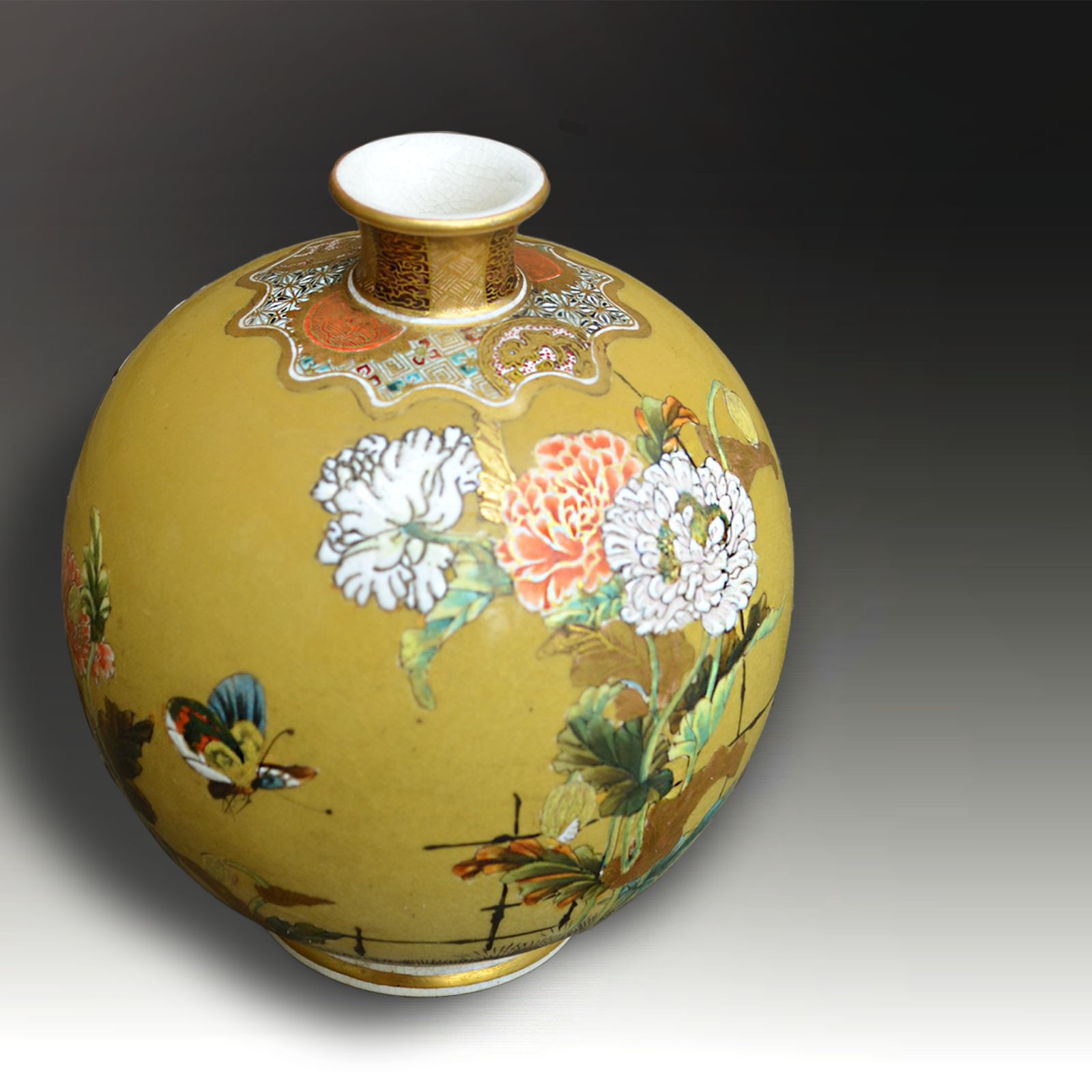 Antique Japanese Satsuma Vase By Taizan Yohei Ix. Rare And Magnificent Quality photo Home Decor