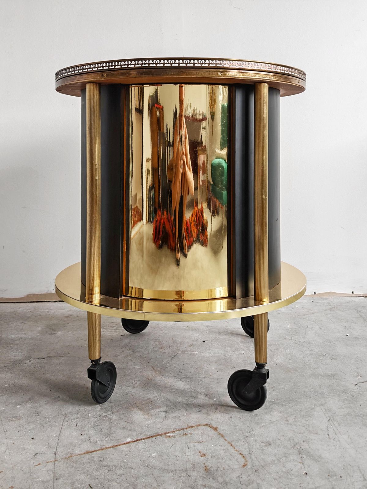 Round Hollywood Regency Brass Bar Cart With An Oil Painting On Top, Italy 1960s photo Furniture