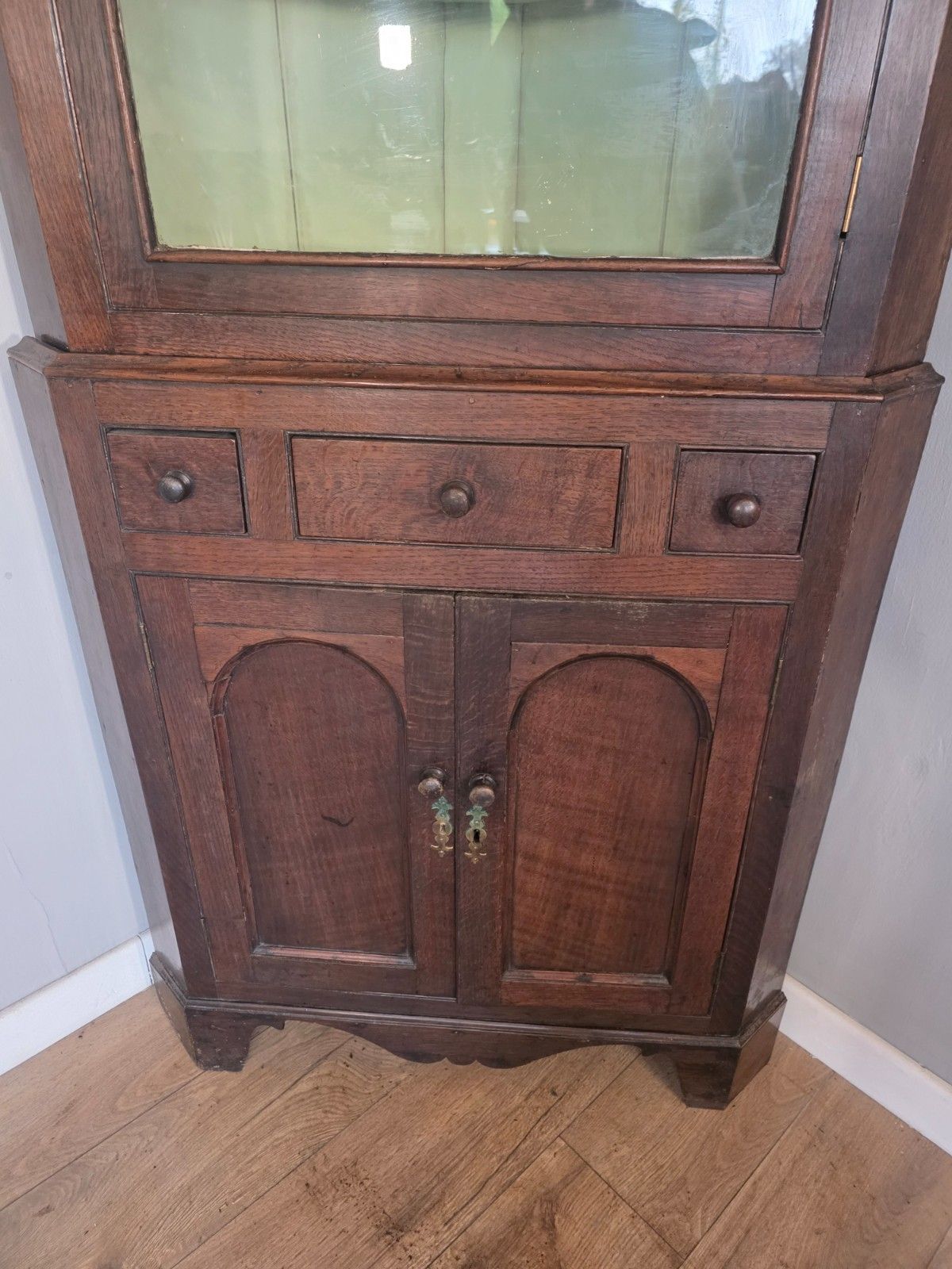 A Good Country Antique George 111 Floor Standing Corner Cupboard Circa 1790s photo Furniture