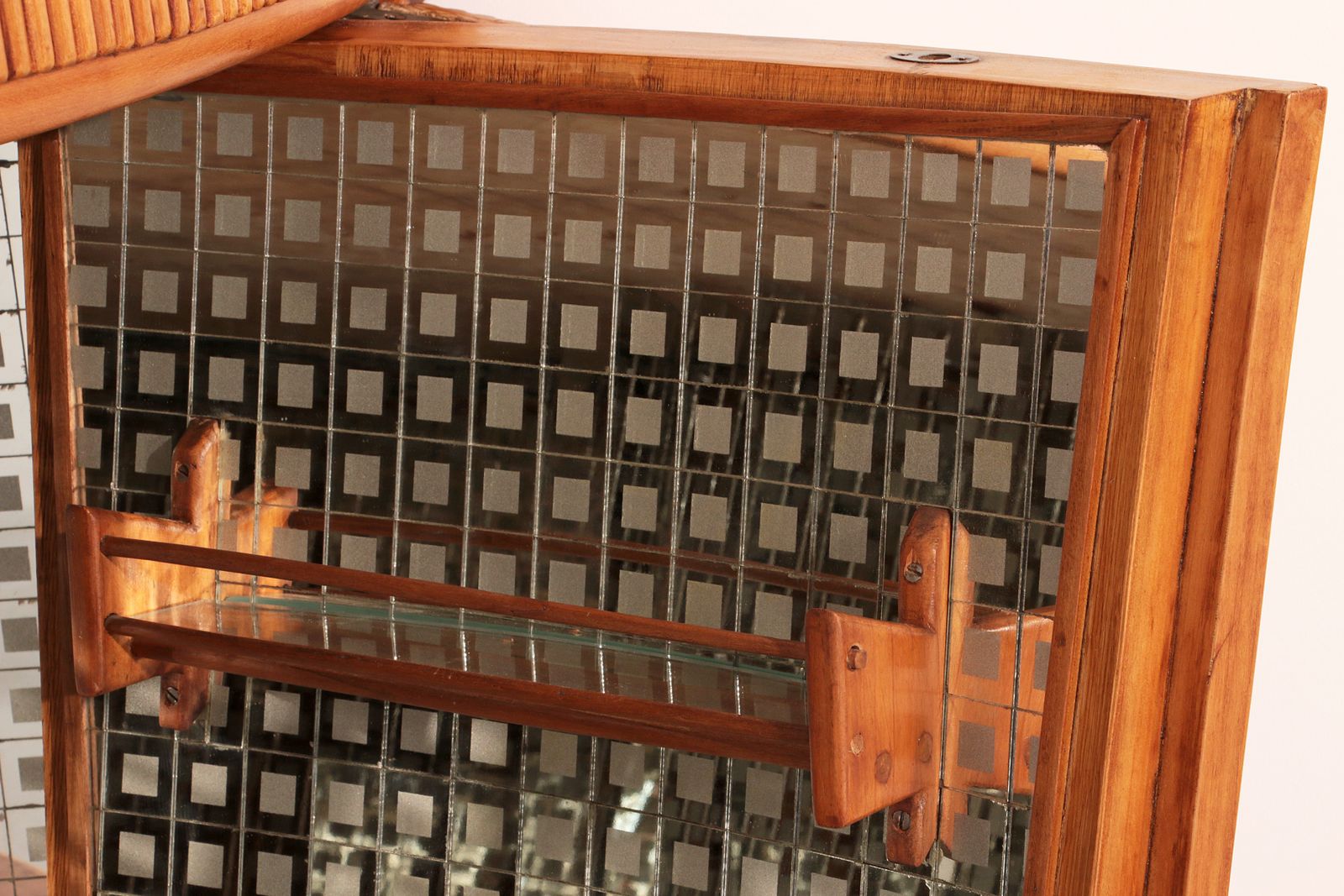 Bar Cabinet In Light Wood Attributed To Paolo Buffa, 1940s photo 2500.0
