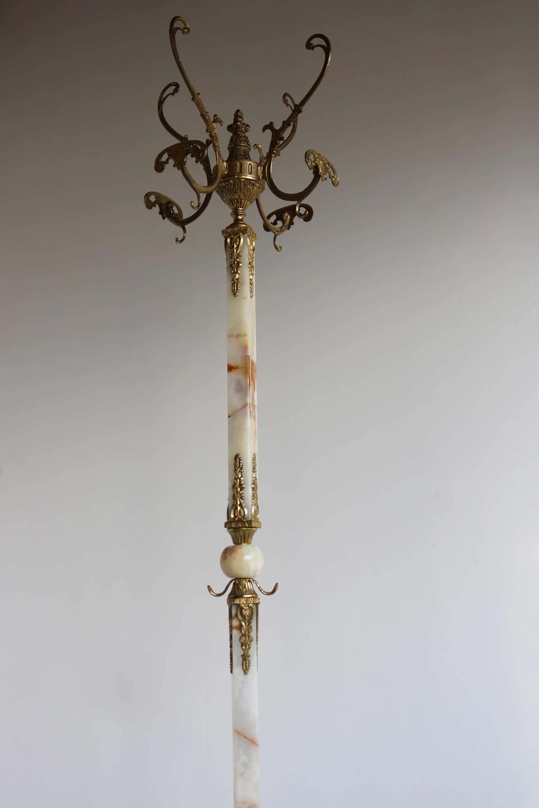 Italian Ornate Antique Brass & Onyx Square Marble Coat Hat Rack Hall Tree Stand photo vinterior