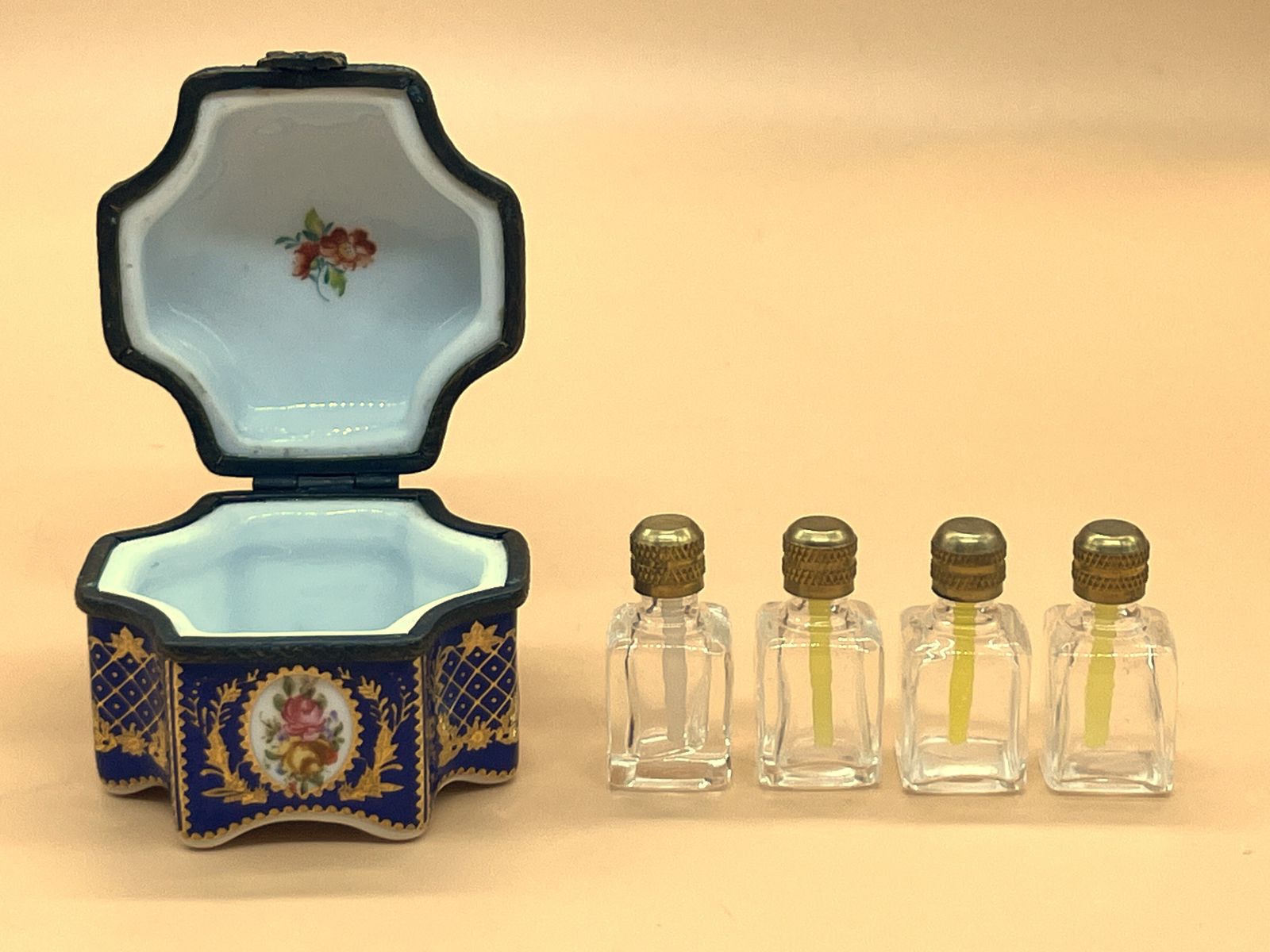 Limoges Porcelain Cobalt & Gold Trinket Box With 4 Internal Glass Perfume Bottles.