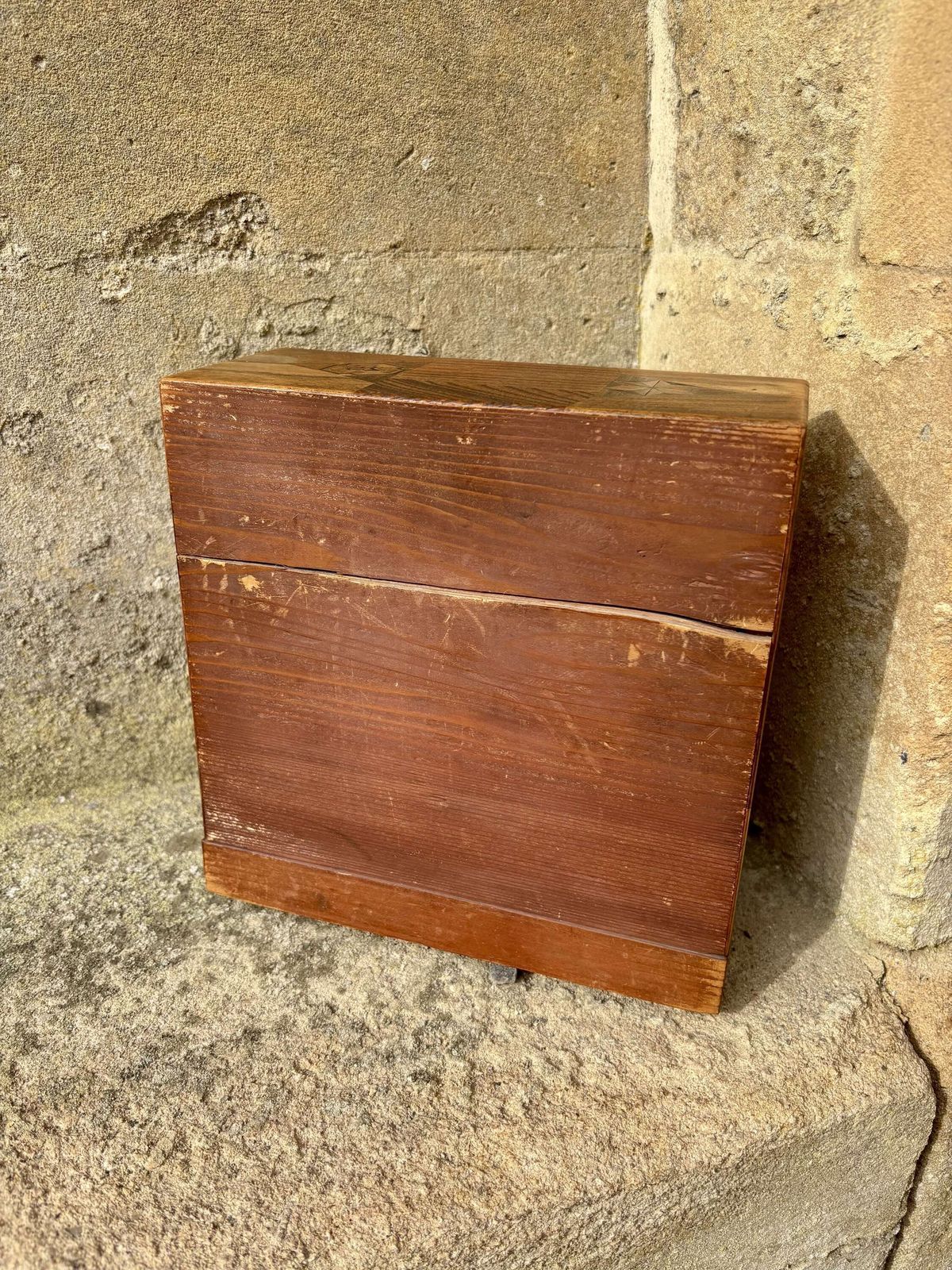 Japanese Miniature Marquetry Chest photo vinterior