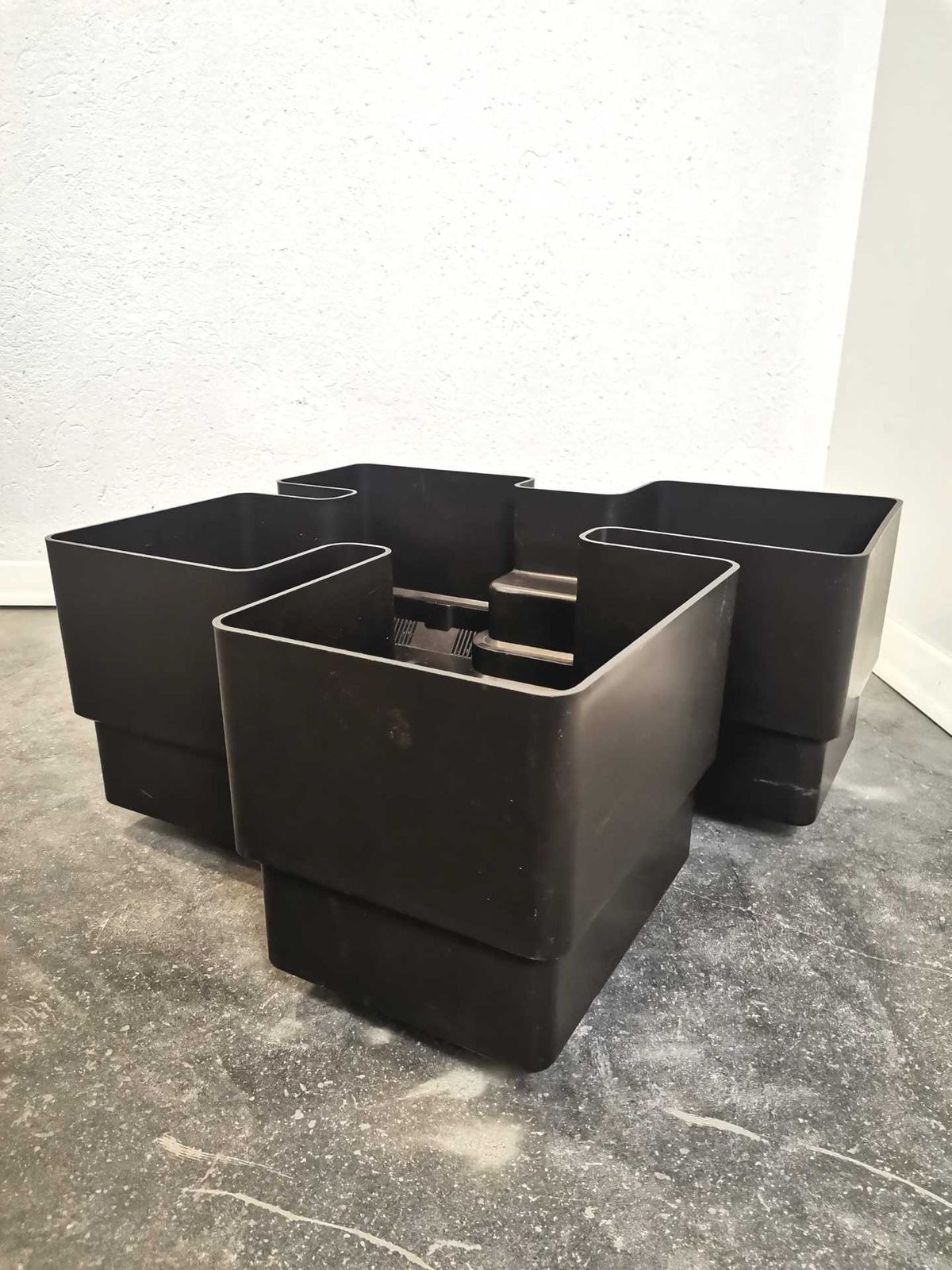 Vastill Dark Brown Plastic Planter By Michael Mccann, 1970s
