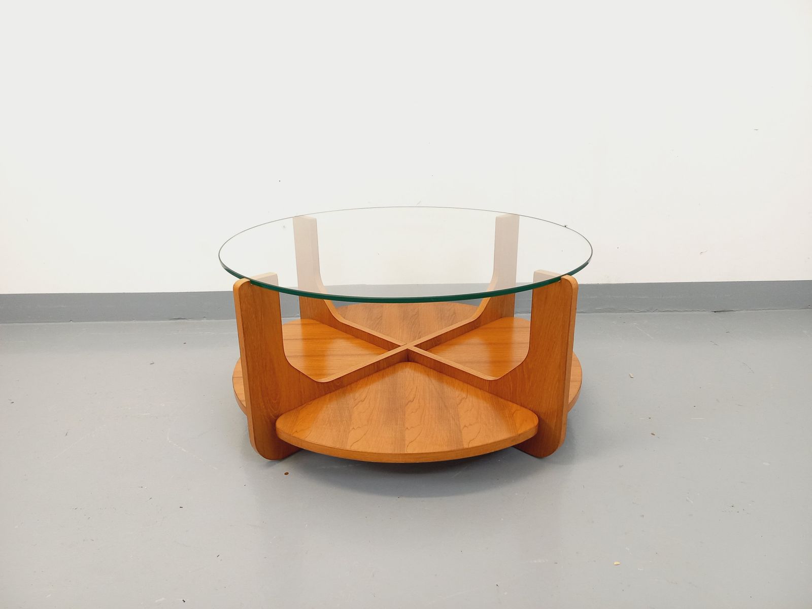 Hugues Poignant Round Coffee Table In Teak And Glass photo Furniture