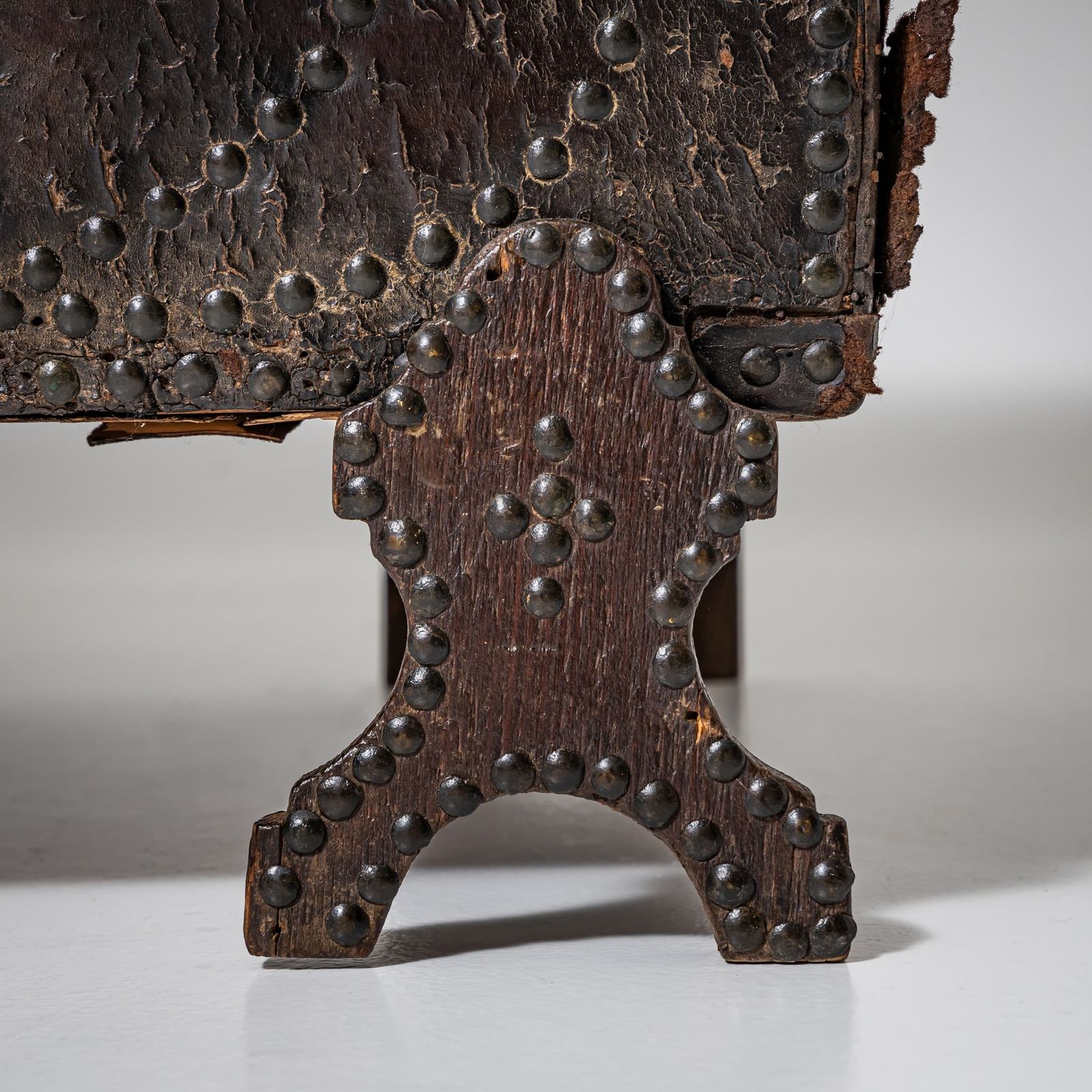 Dome Lid Chest, Italy, Early 18th Century, Walnut With Leather Covering photo 1400.0