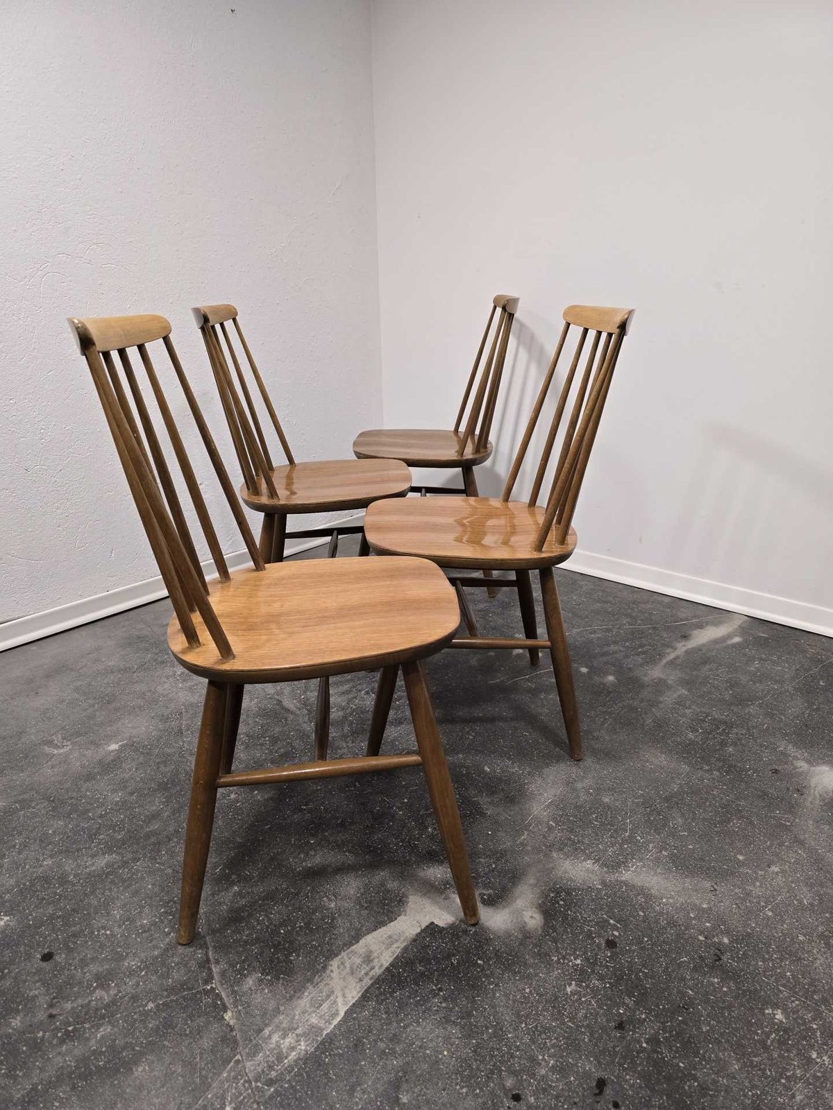 Dining Chairs By Ilmari Tapivaara 1970s Set Of 4 photo vinterior
