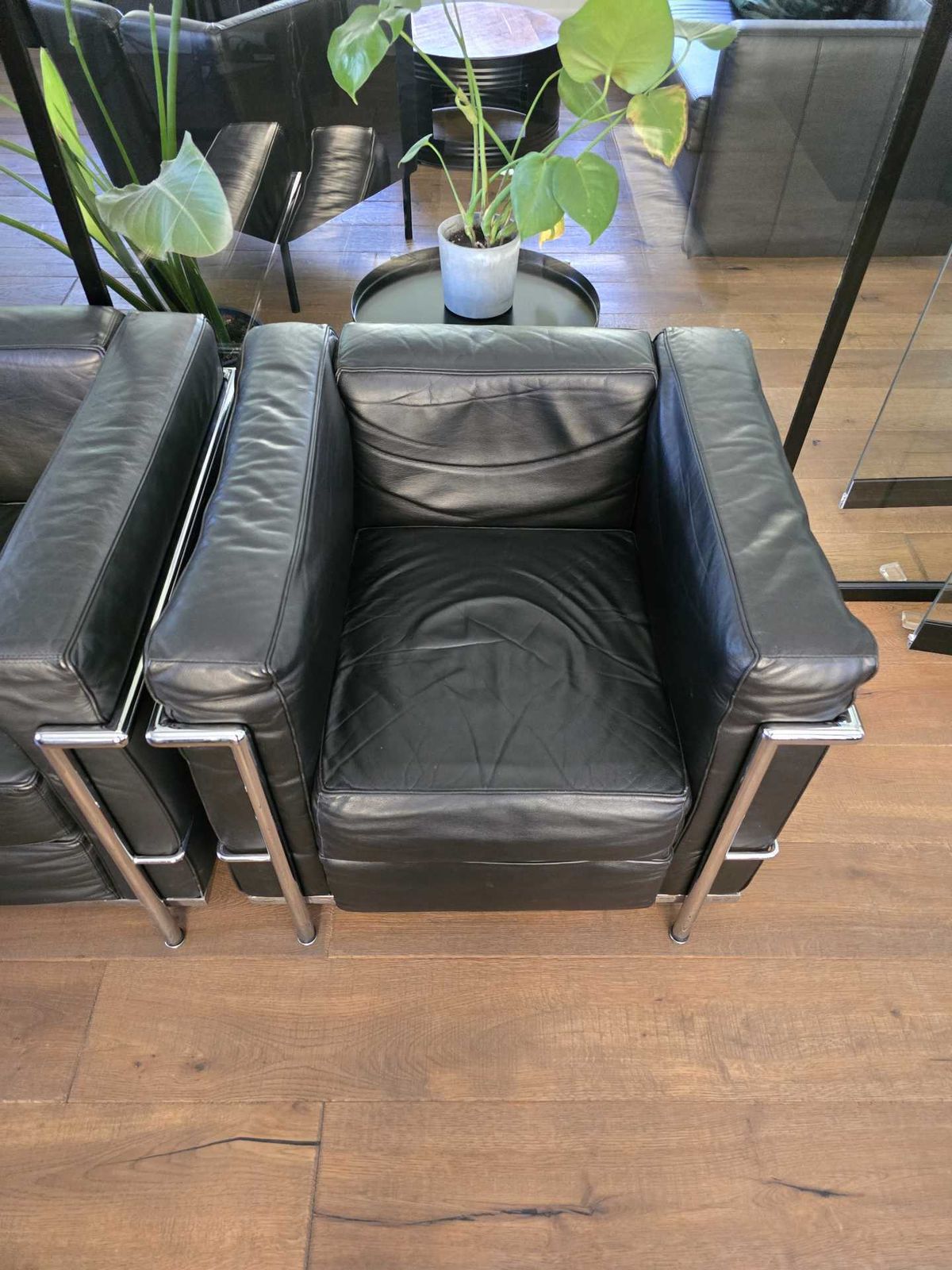 Lc2  Le Corbusier Armchair, 1990 S photo 1305.0
