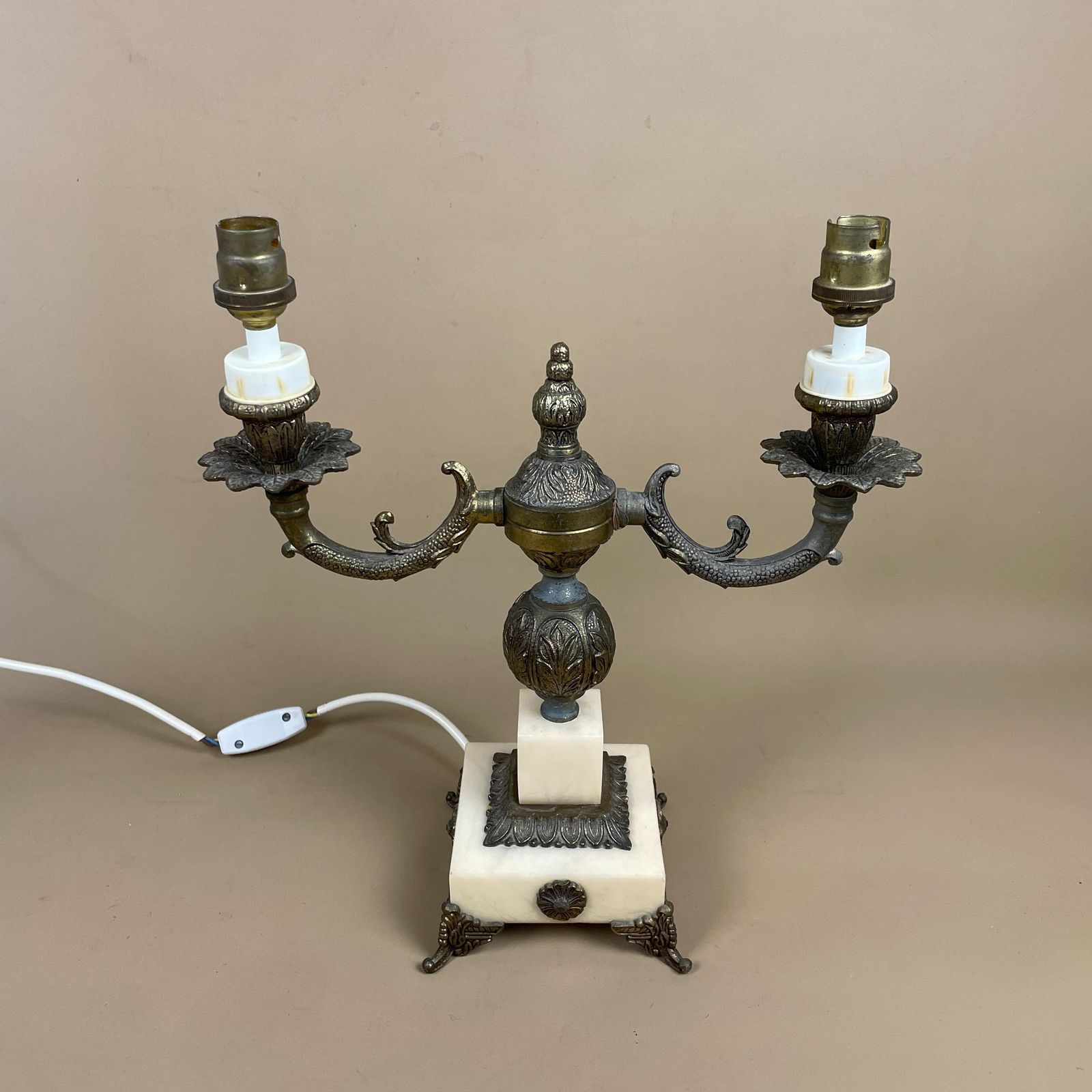 Antique Onyx Marble Lamp Light Brass Metal Gold Ornate Vintage Square Base Feet Marbled Cream Natural Classic 2 Arms Bulbs Candelabra
