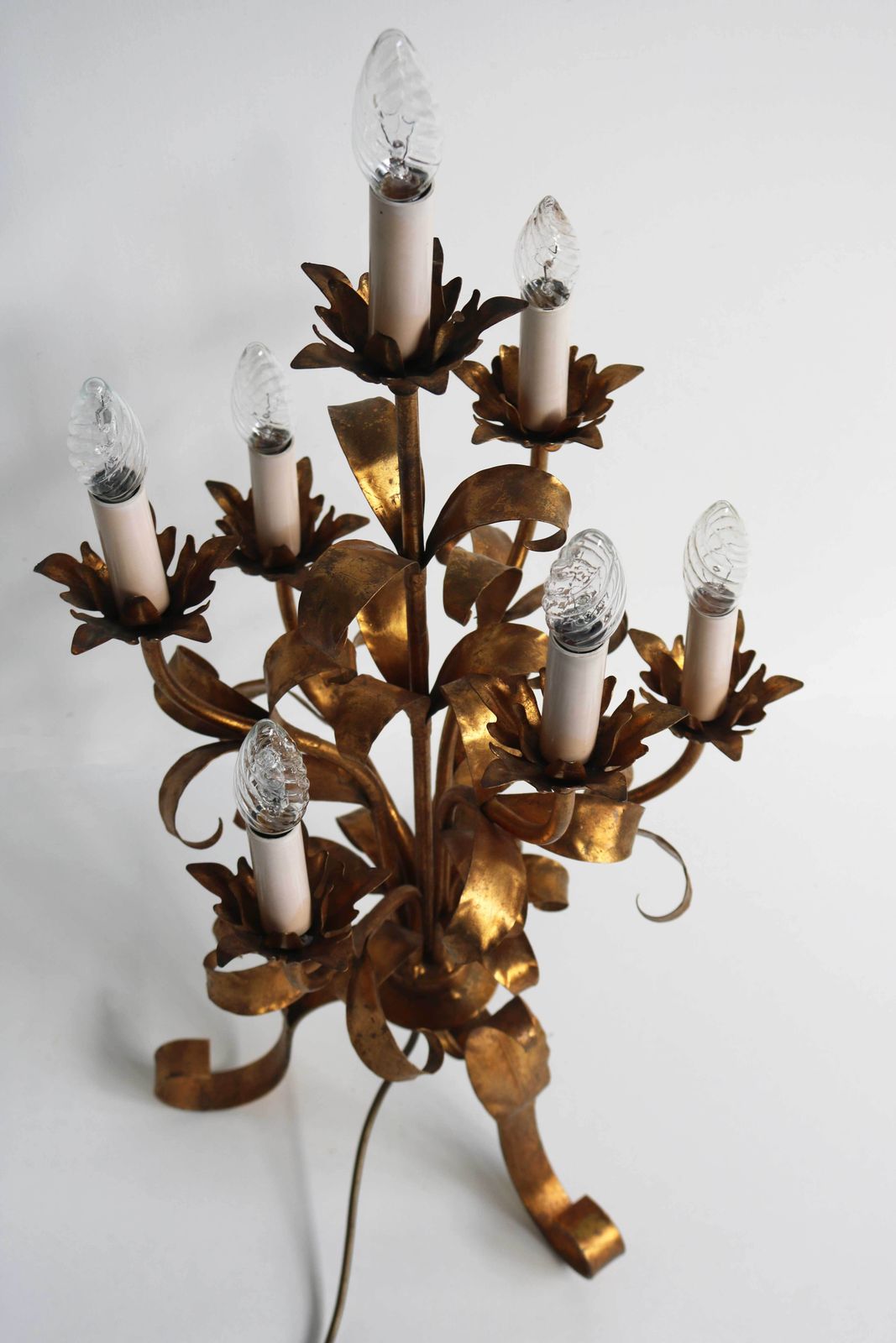 Gilded Metal Italian Tole Florentine Hand Crafted Floral Table Or Floor Lamp Attributed Hans Kögl, Germany 1970 Candelabra Hollywood Regency photo furniture
