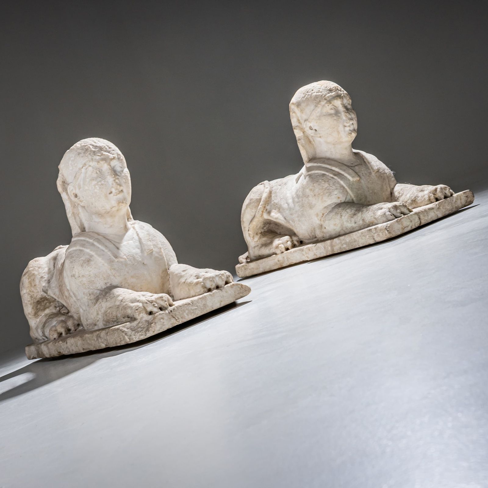 Pair Of Marble Sphinxes, Italy, 17th Century photo vintage