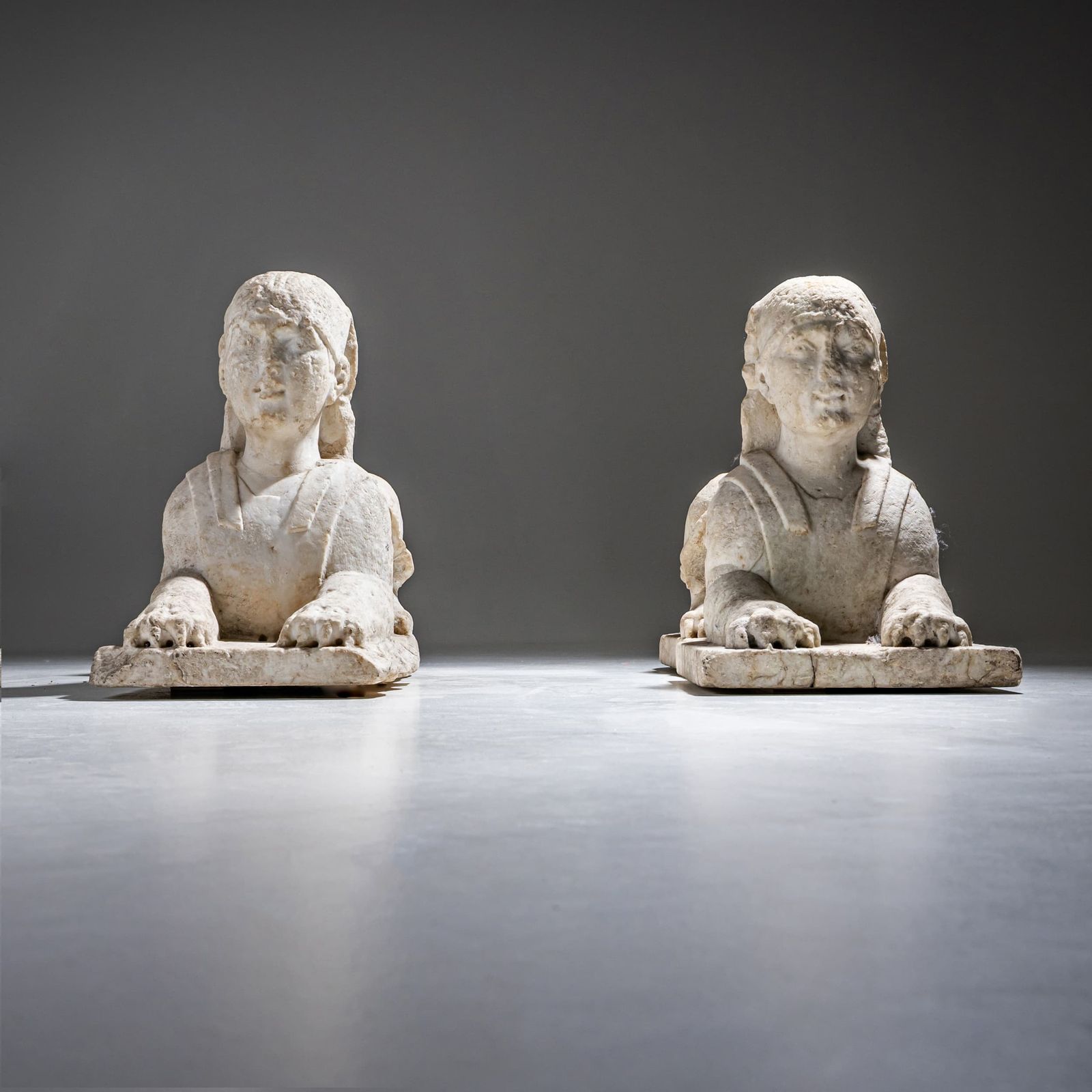 photo vinterior Pair Of Marble Sphinxes, Italy, 17th Century