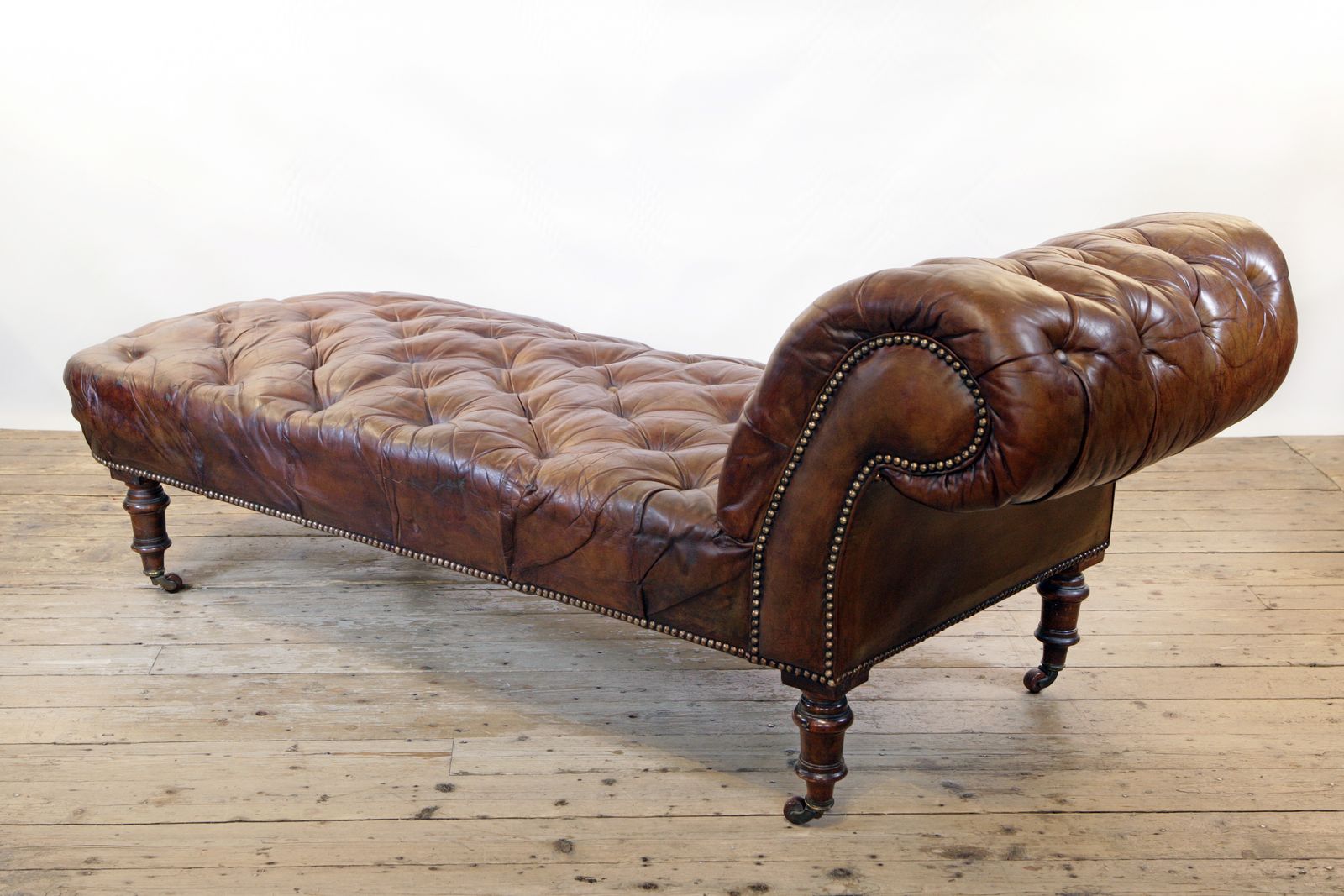 A Victorian Mahogany, Buttoned Brown Leather Chaise Longue, By Cornelius V Smith, 19th Century photo 2495.0