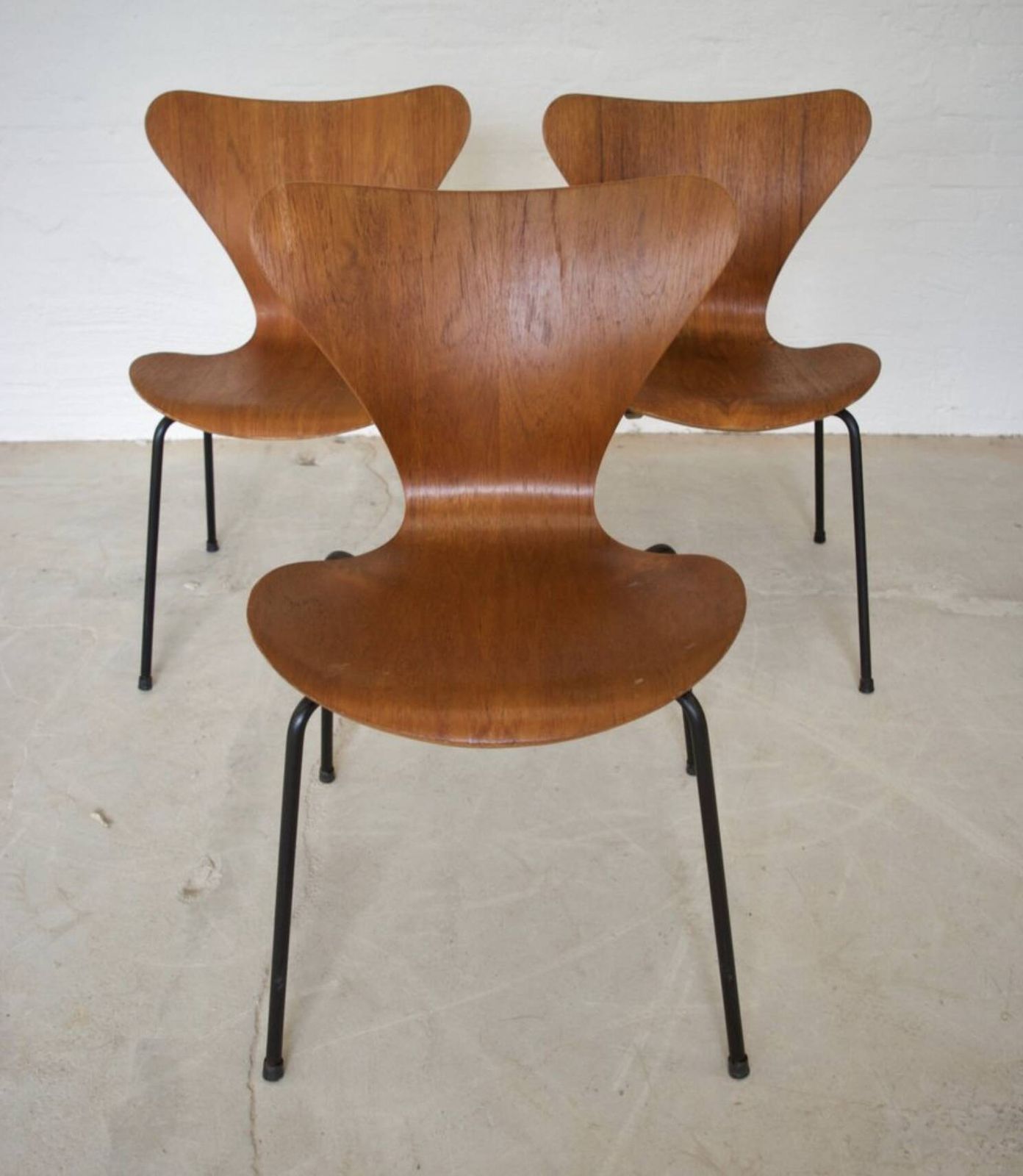 Model 3107 Dining Chairs In Teak By Arne Jacobsen For Fritz Hansen. photo furniture