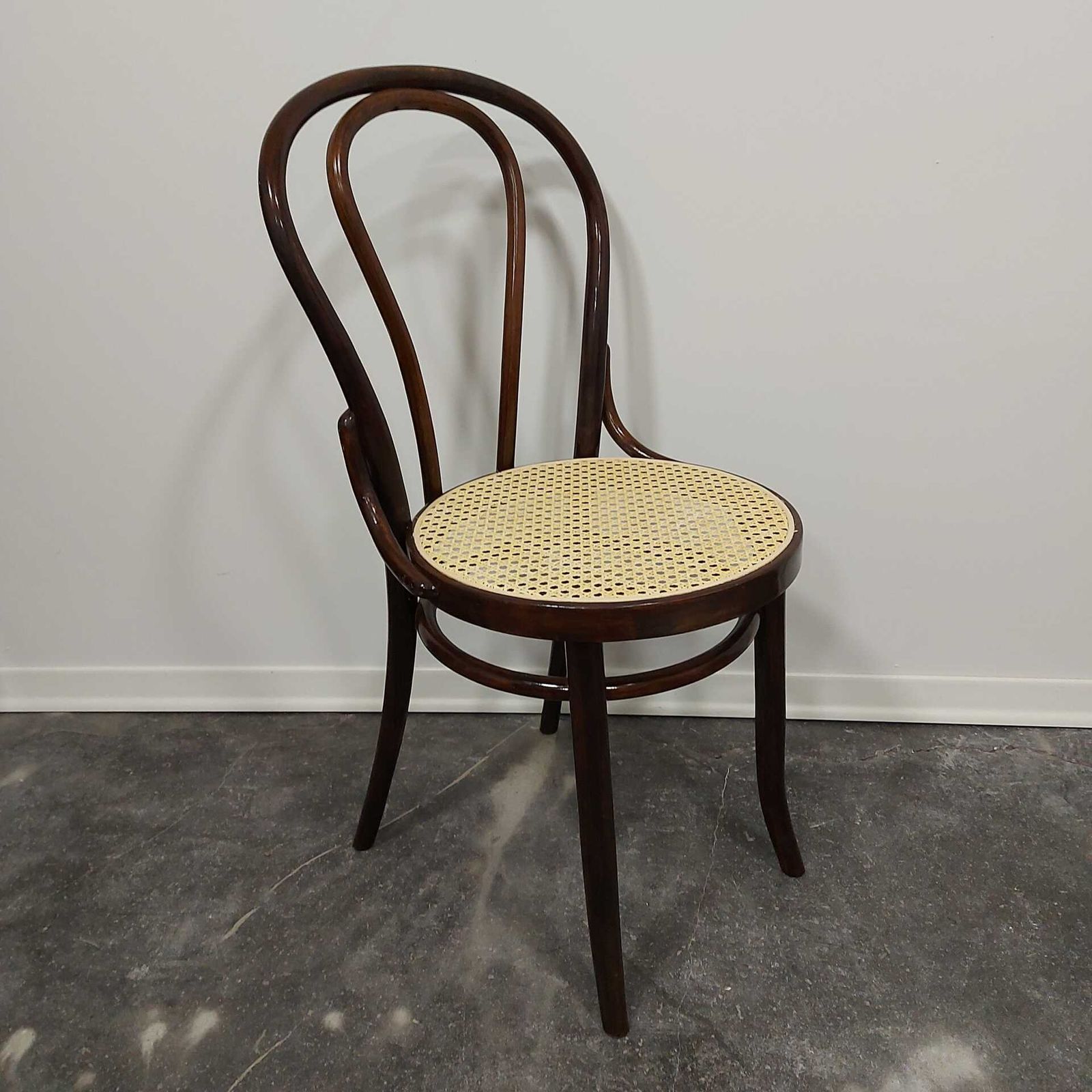 photo buy Thonet Dining Chair No. 18 “Wide” 1970s, 1 Of 6