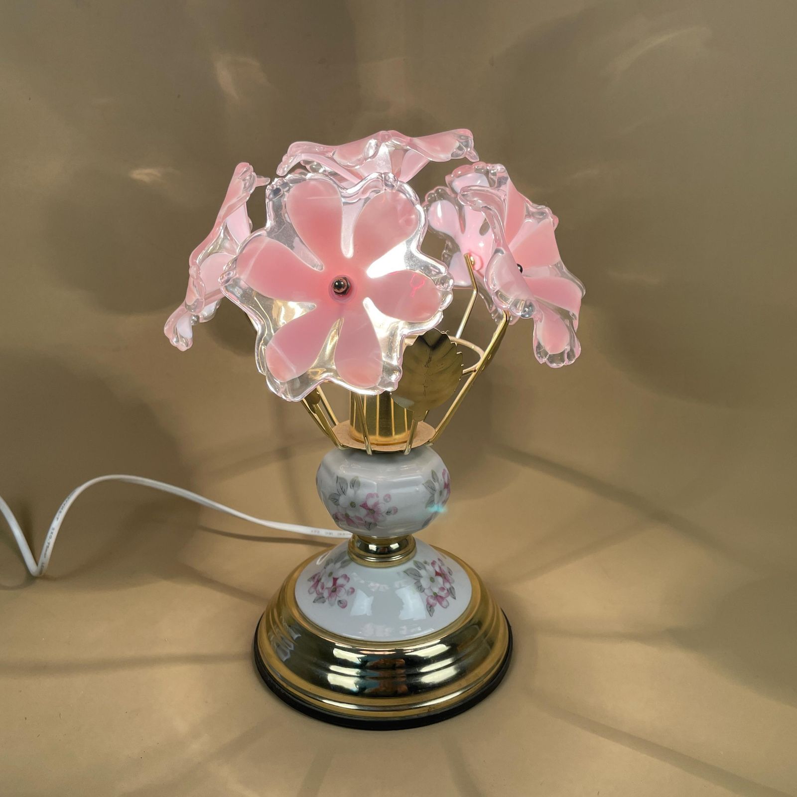 Vintage Gold Lamp Pink Glass 3d Floral Pattern Shades Table Lamp Ornate Intricate Detail Metal Side Light Ceramic Base Flowers Brass photo Lighting
