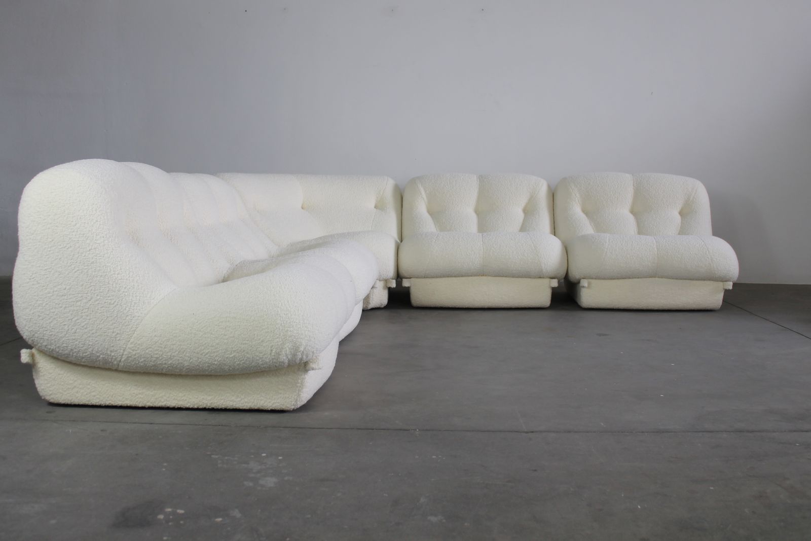 Rino Maturi Nuvolone Living Room Set In White Boucle By Mimo Padova 1970s Italy photo Furniture