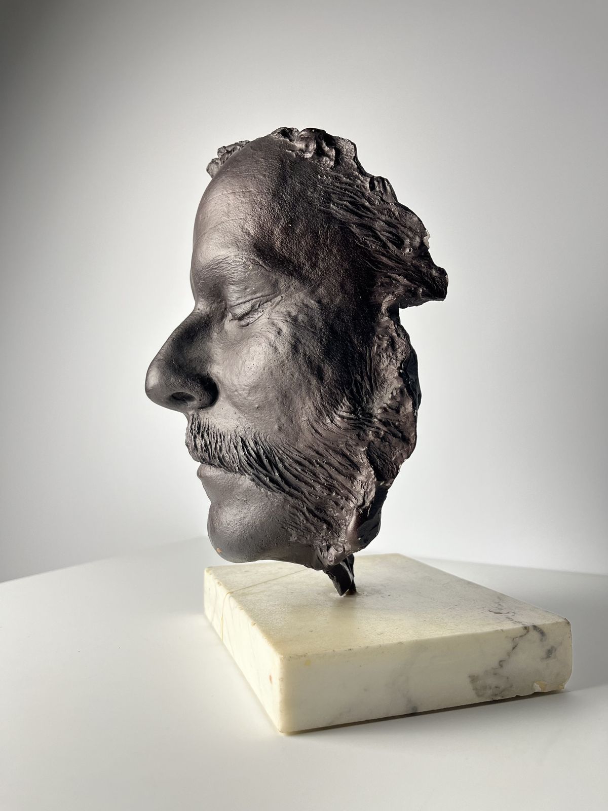 Enigmatic Death Mask Sculpture On Marble Base, Age And Origin Unknown photo 480.0