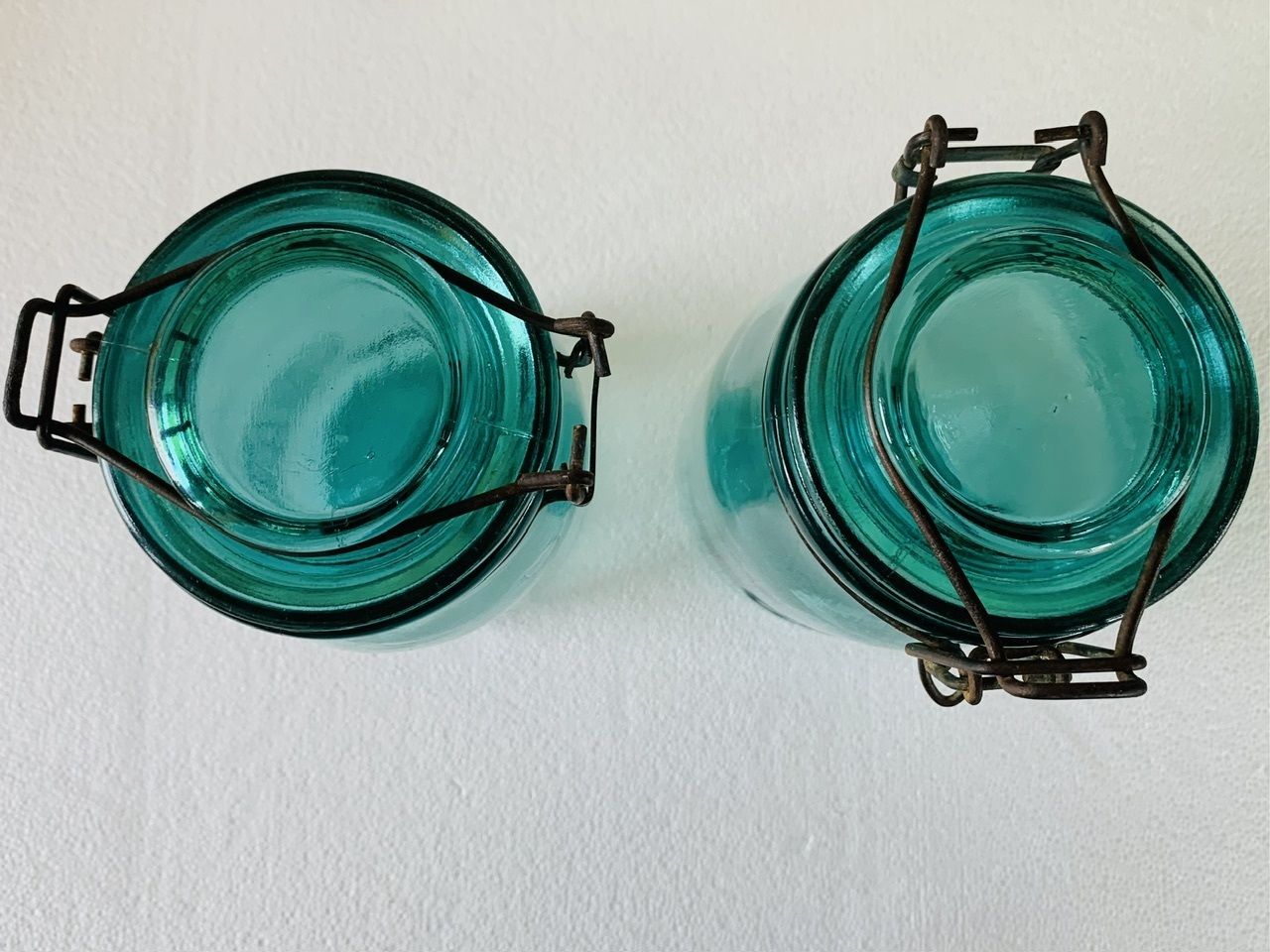 photo vintage Vintage, French, Turquoise Glass Jars From Solidex, 1940s, Set Of 2