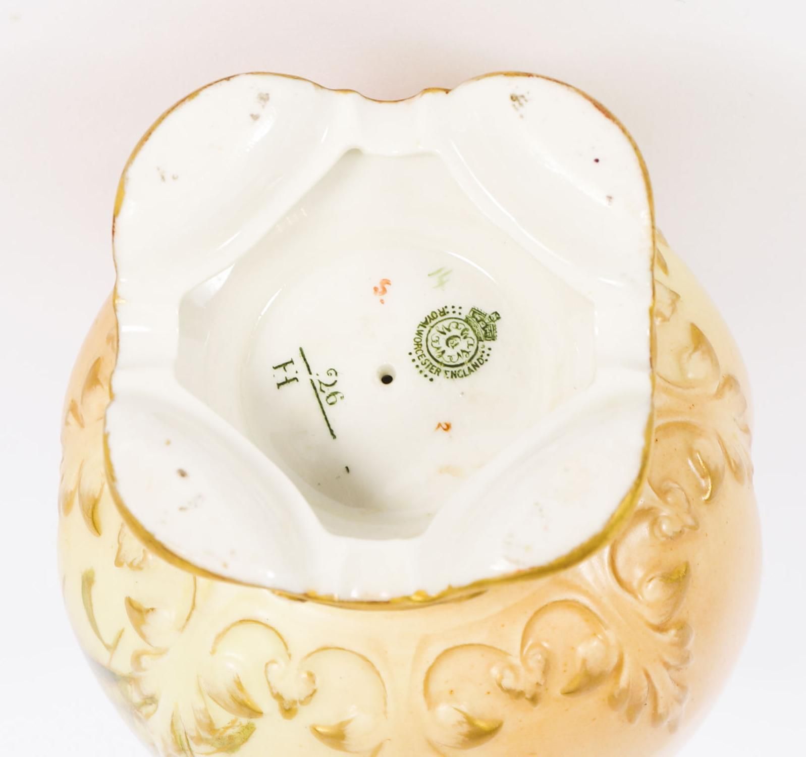 photo for sale Antique Royal Worcester Ovoid Porcelain Vase Dated 1909 19th C