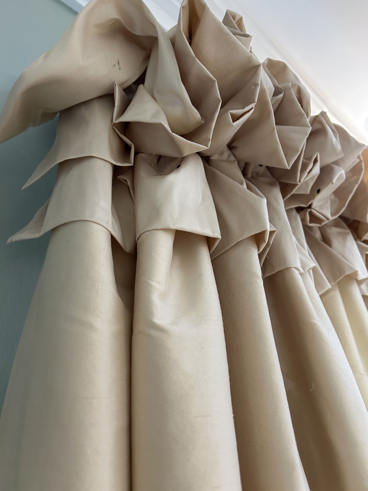 2 Pairs Of Gold Lined Curtains Taffeta photo 500.0