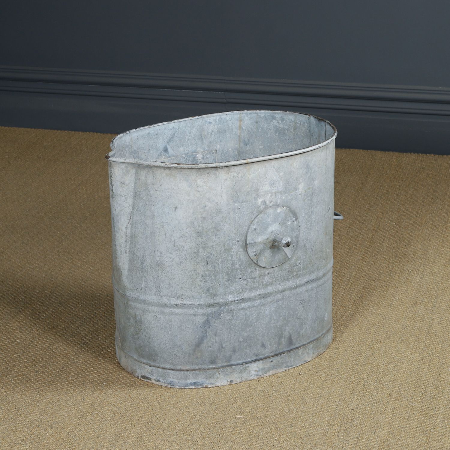 photo vinterior English Galvanised Metal Log  Storage / Bin / Tub / Tree / Shrub Planter (Circa 1920)