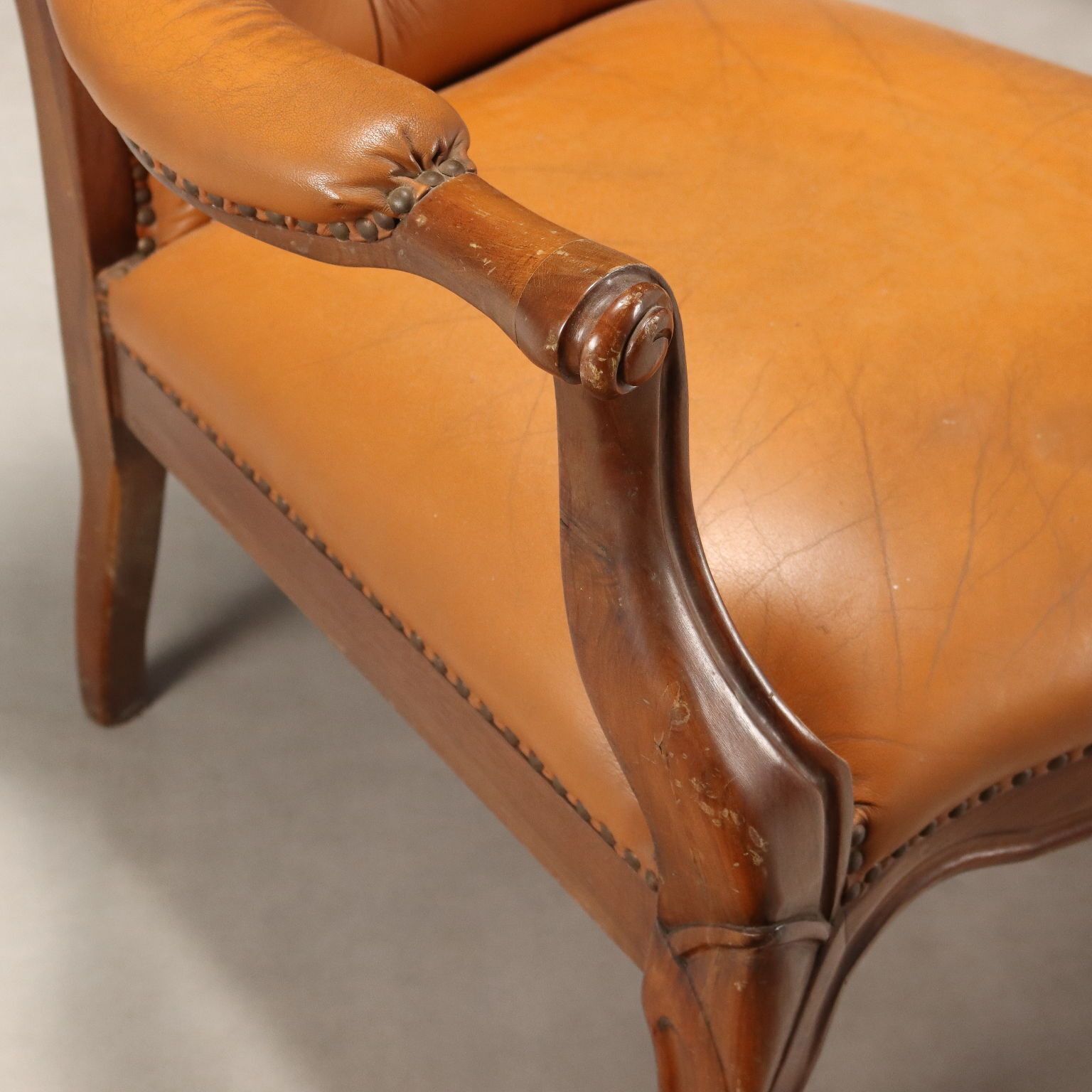 Antique Armchairs Walnut Leather Italy XX Century photo Furniture