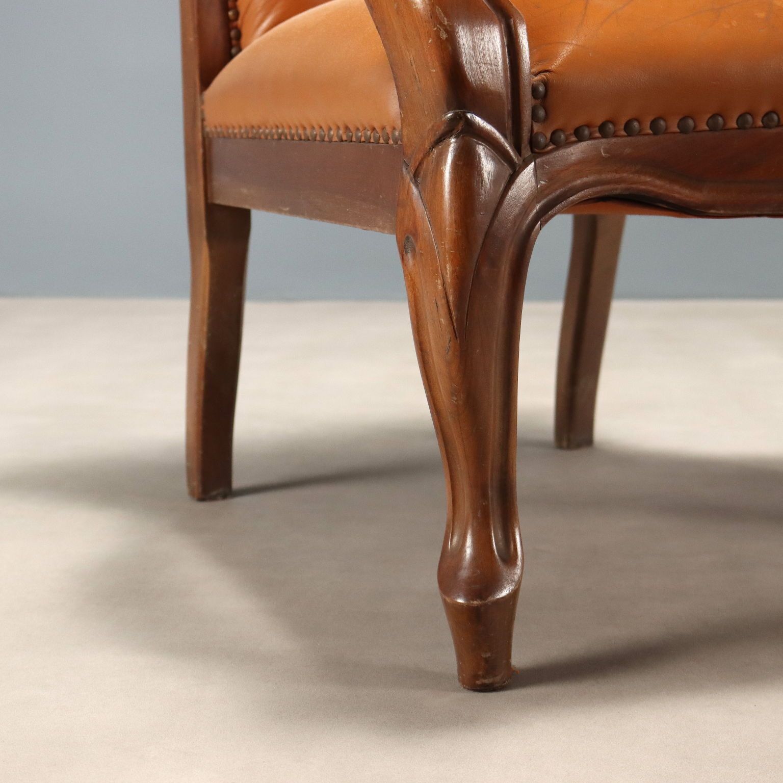 Antique Armchairs Walnut Leather Italy XX Century photo vinterior
