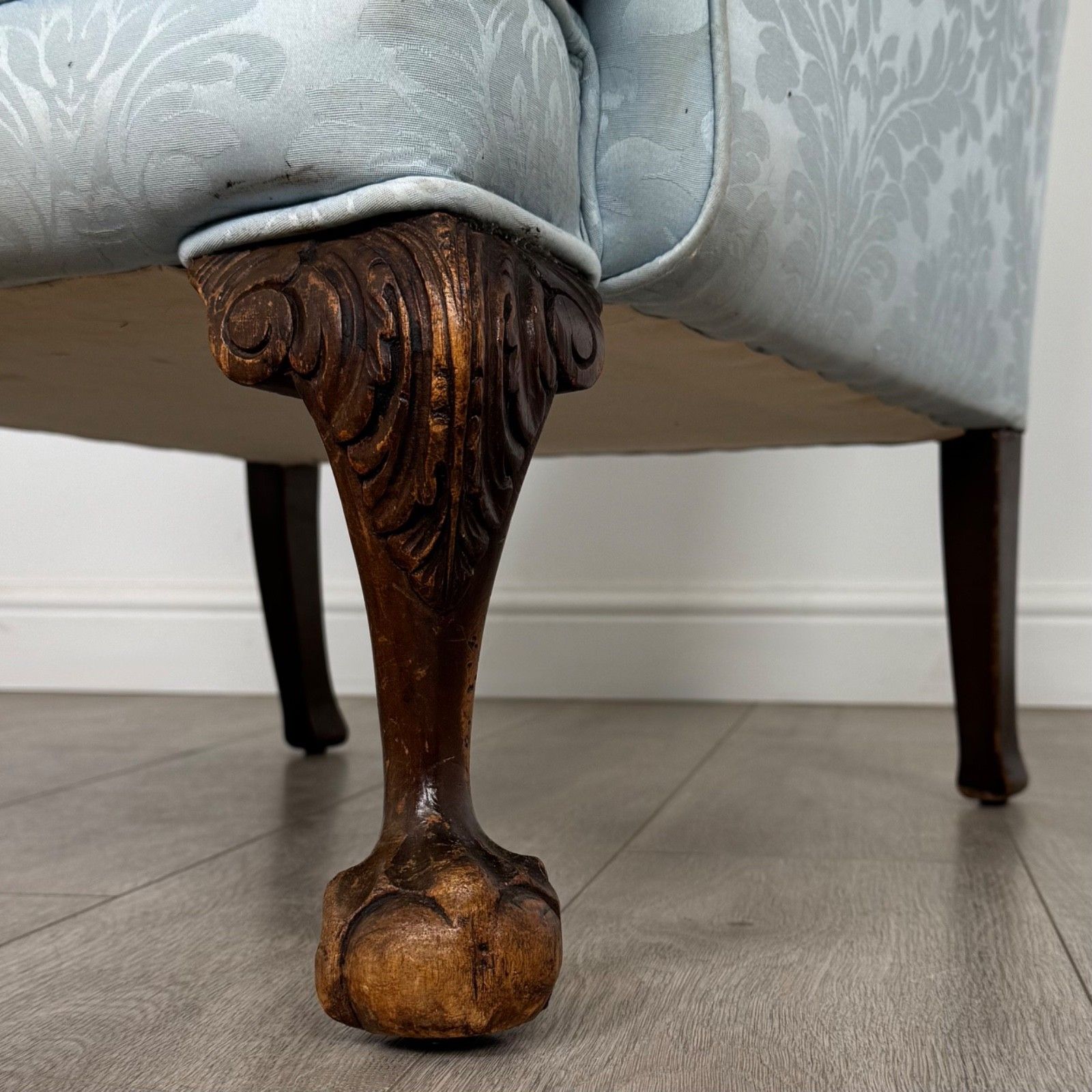 Furniture Antique 20th Century Wingback Armchair In Oak photo