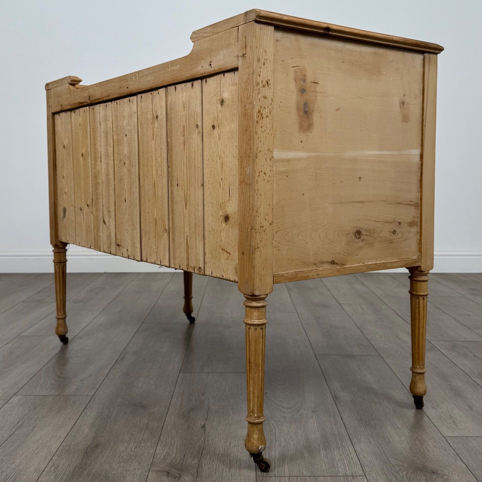Antique 20th Century Good Quality Pine Kneehole Desk photo vinterior