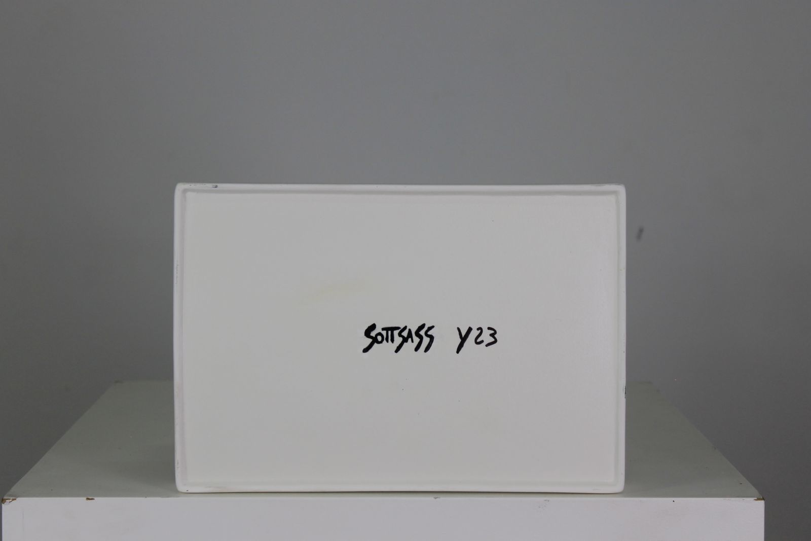Ettore Sottsass Y23 Vase In White Enameled Ceramic Yantra Series Poltronova 70s photo vinterior