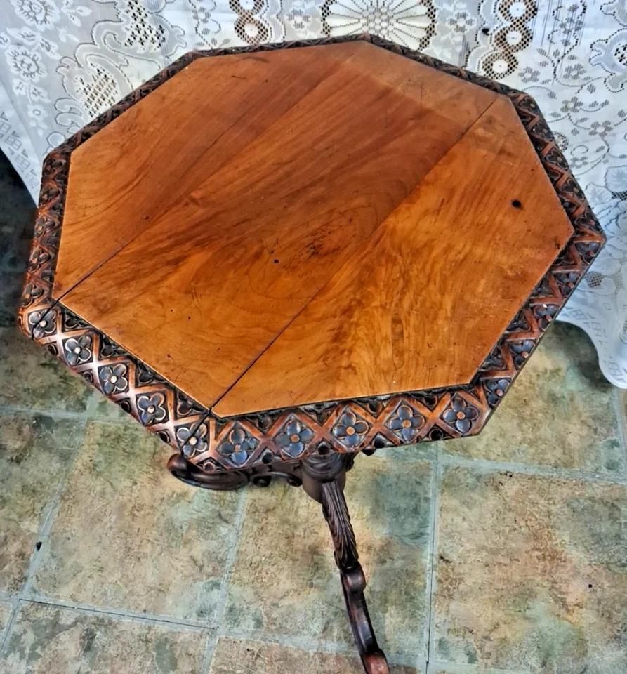 photo furniture Antique Wine Lamp Table Octagonal Beautiful Piece Early 19th Century