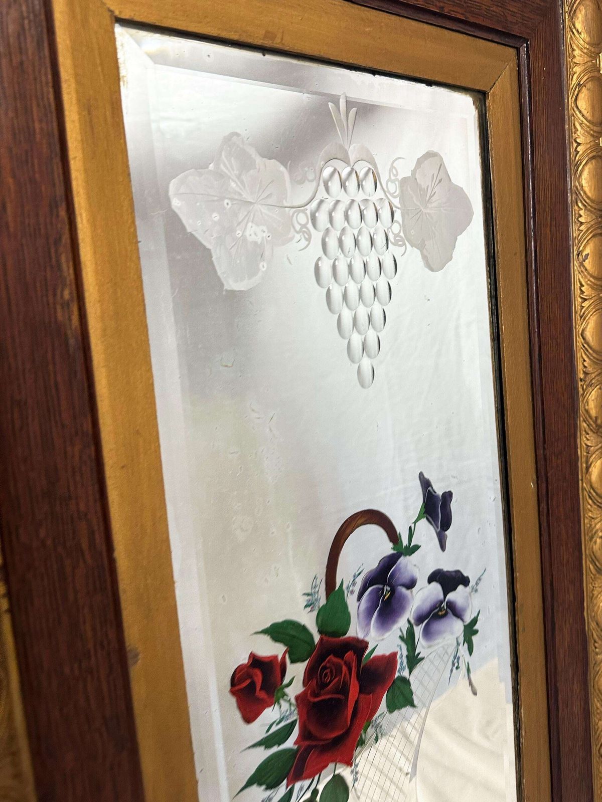 photo furniture Unique Pair Of Edwardian Antique Italian Venetian Carved Reverse Painted Floral Mirrors 1901 1910
