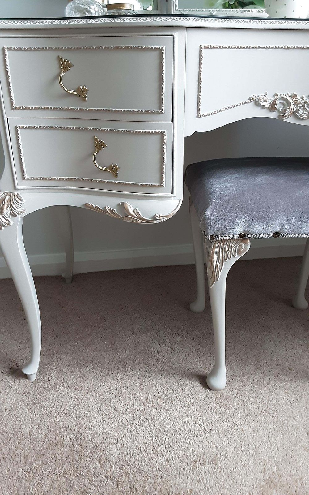 Olympus Louis Style Antoinette Dressing Table With Mirrors And Stool. photo vintage