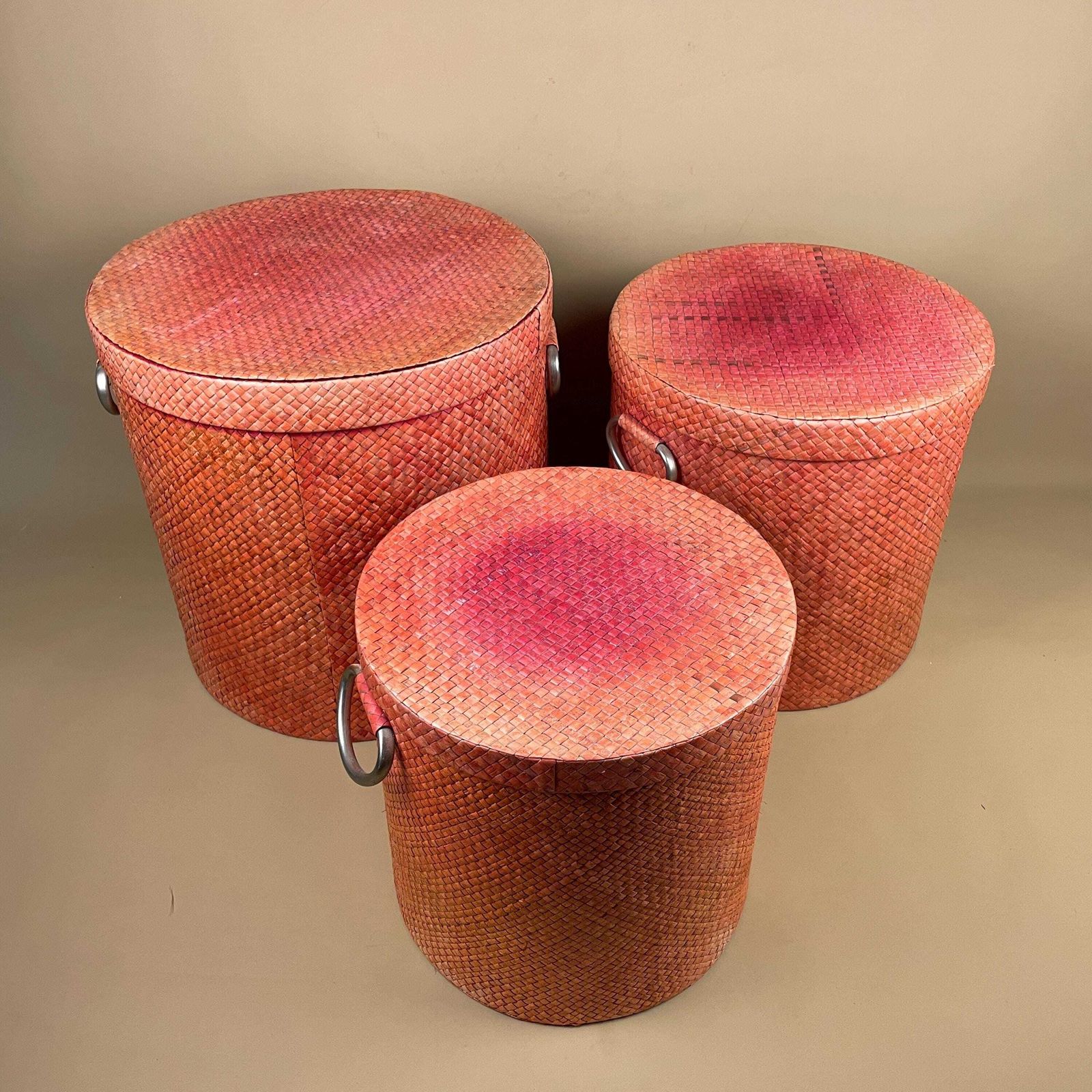 Set Of 3 Pink Vintage Round Baskets Woven Wicker Cylinder Storage Farmhouse Cottage Decor Laundry Cane Wood Lidded Lid Silver Handles Toys photo Home Decor