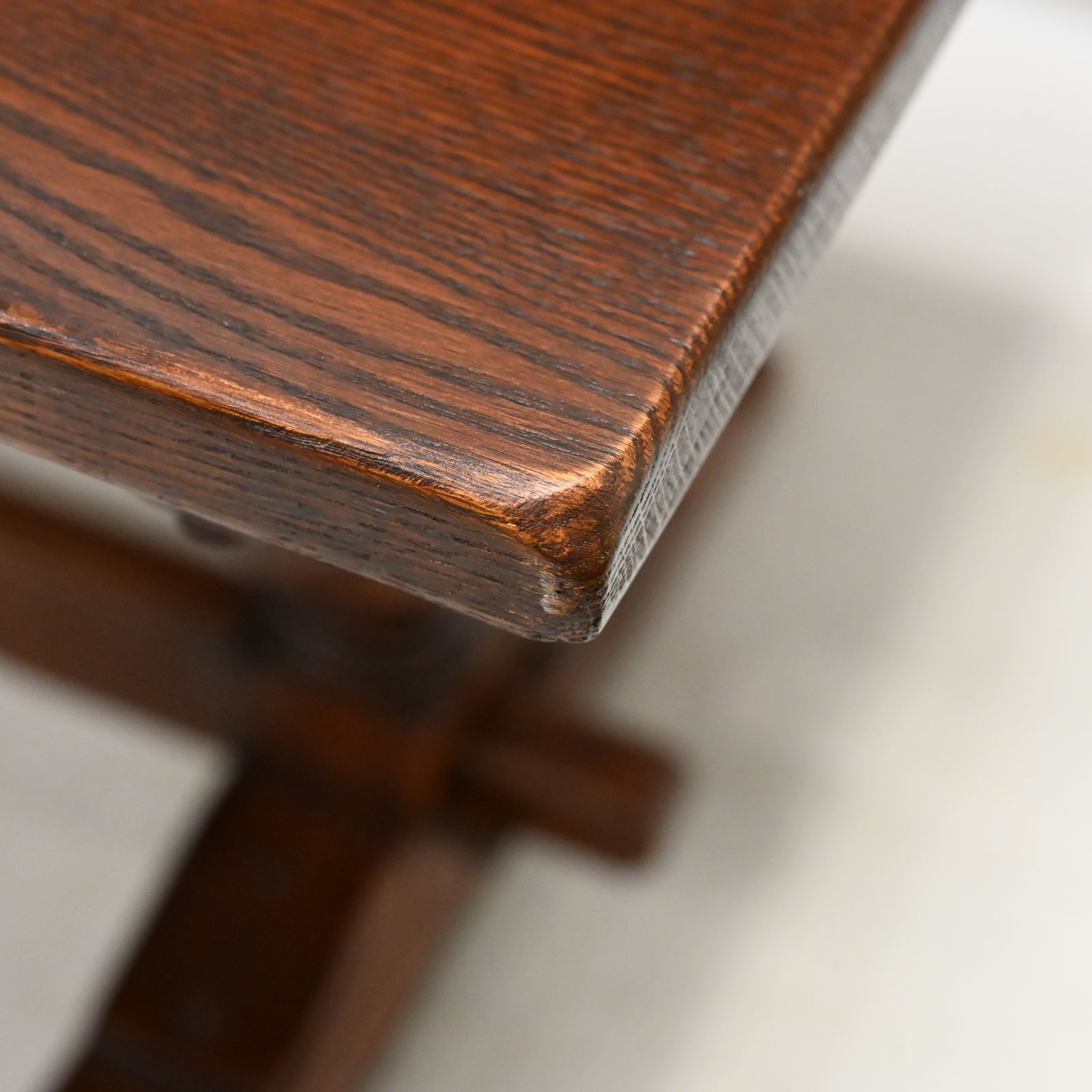 photo vintage Old Charm Dining Table Solid Oak Large Seat Up To 8 Tudor Style Free Uk Delivery