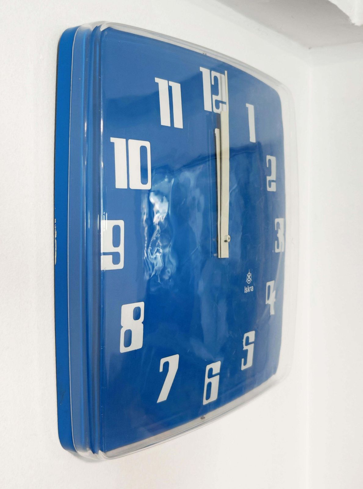 photo furniture Xl Space Age Wall Clock In Electric Blue Acrylic By Iskra, Yugoslavia 1970s