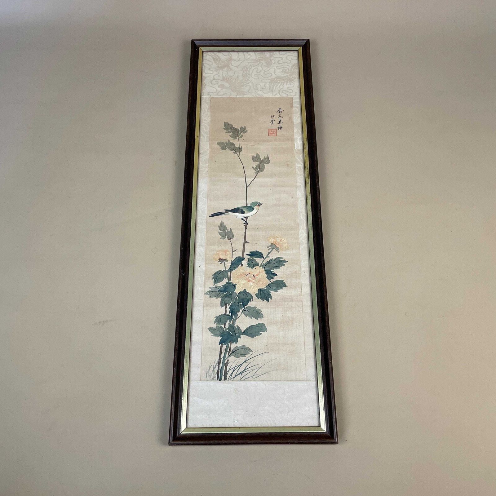Vintage Chinese Silk Painting Bird On Chrysanthemums Framed Ink Watercolour Hand Painted Oriental Wall Art Asian Nature Decor Wood Frame photo furniture