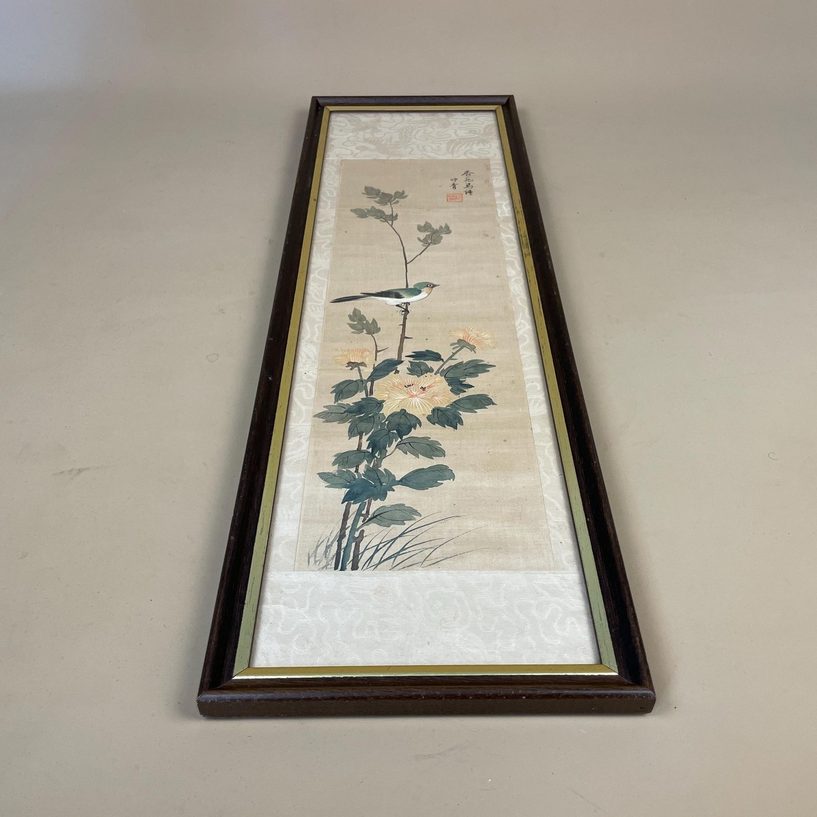 Vintage Chinese Silk Painting Bird On Chrysanthemums Framed Ink Watercolour Hand Painted Oriental Wall Art Asian Nature Decor Wood Frame photo Art