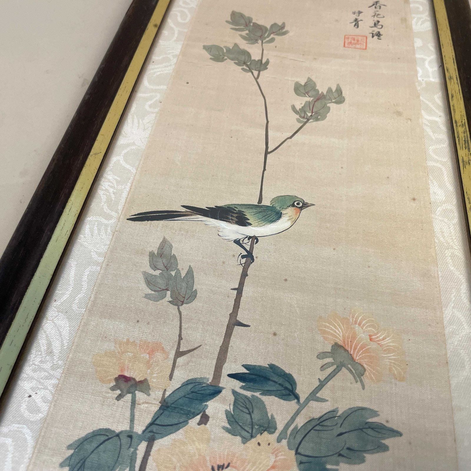 Vintage Chinese Silk Painting Bird On Chrysanthemums Framed Ink Watercolour Hand Painted Oriental Wall Art Asian Nature Decor Wood Frame photo vinterior